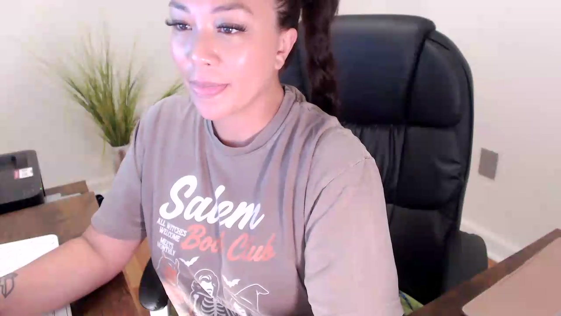 Gallery image thumbnail from CoconutCreme's myfreecams stream on, 09/11/2026, 15:57 image 4 of 20