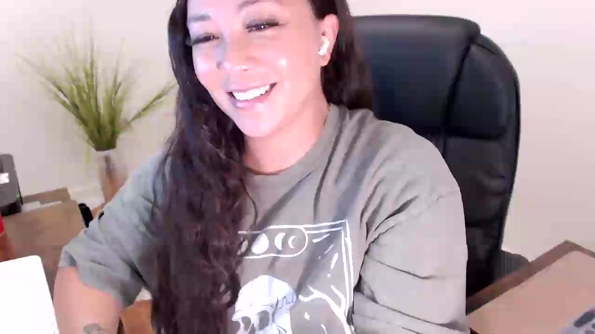 Gallery image thumbnail from CoconutCreme's myfreecams stream on, 09/14/2026, 16:33 image 1 of 20