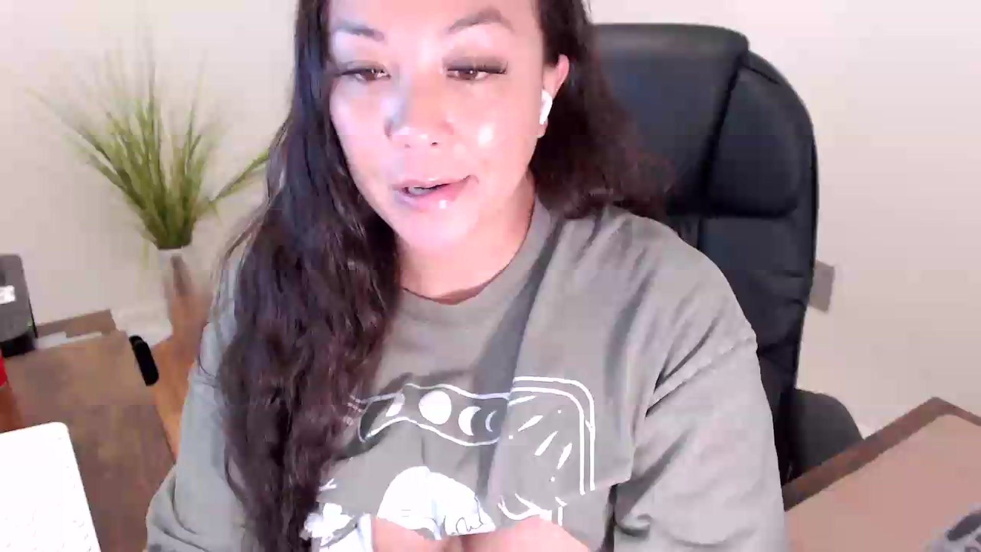 Gallery image thumbnail from CoconutCreme's myfreecams stream on, 09/14/2026, 16:33 image 7 of 20