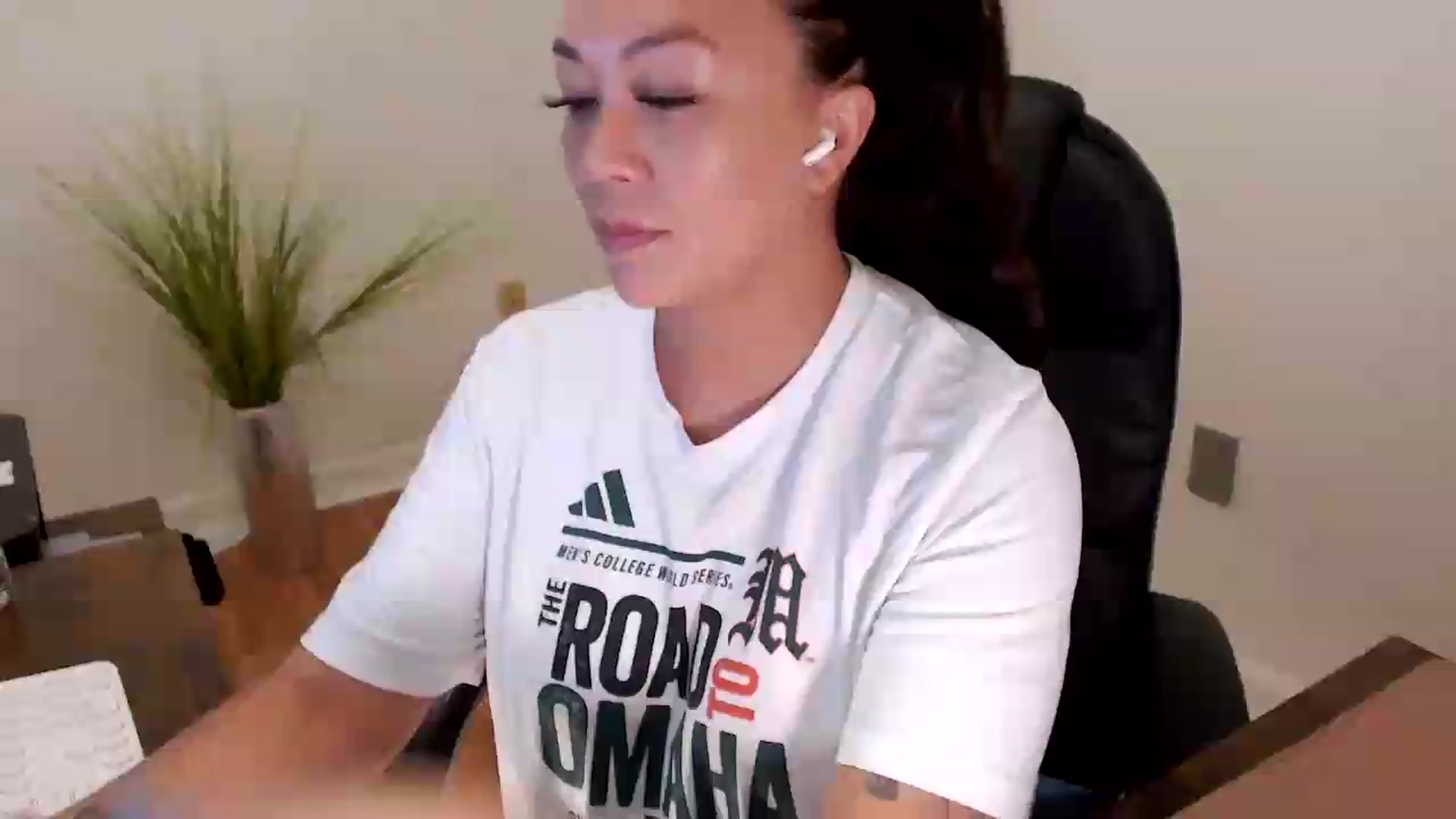 Gallery image thumbnail from CoconutCreme's myfreecams stream on, 09/15/2026, 16:25 image 12 of 20