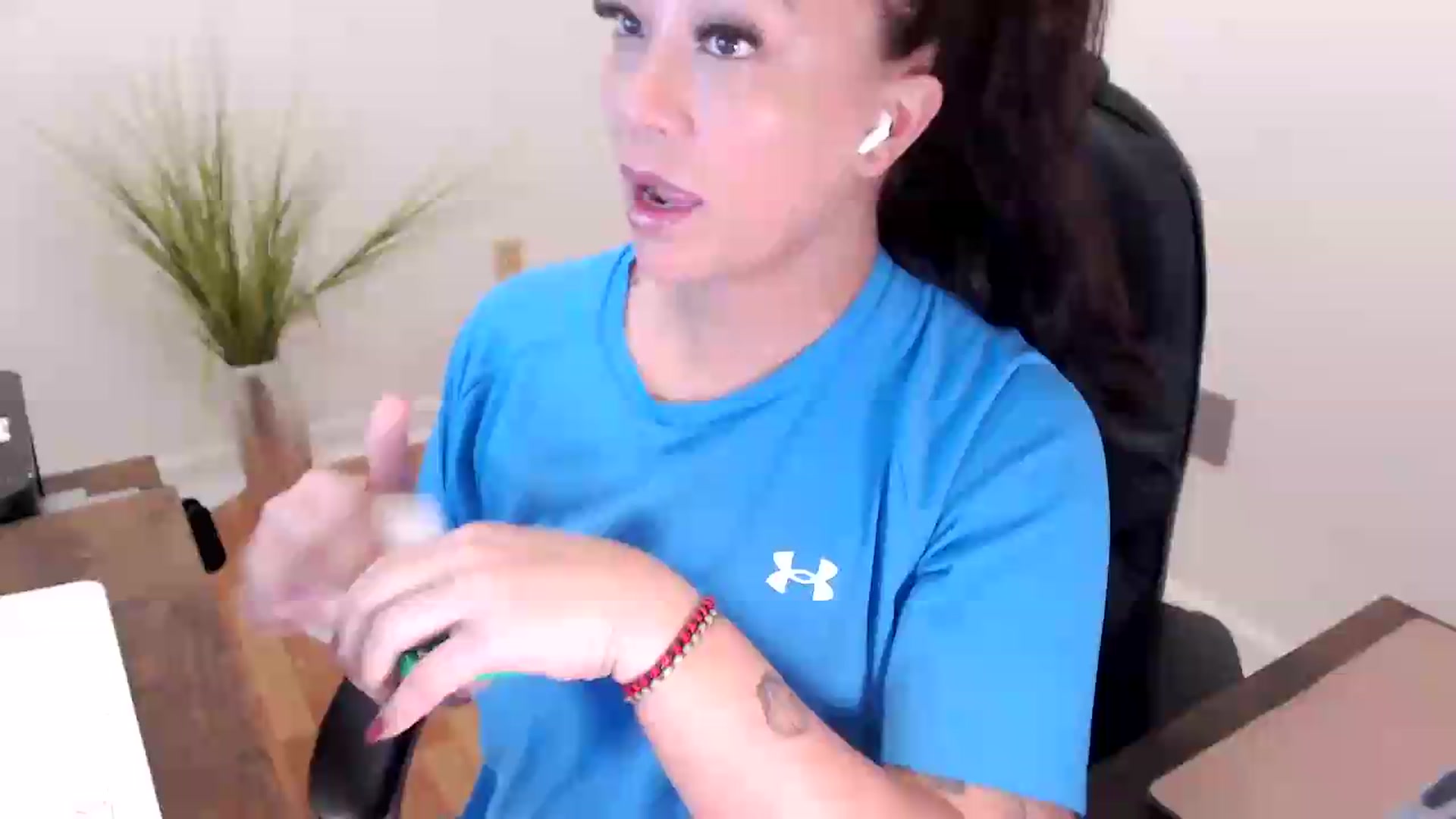 Gallery image thumbnail from CoconutCreme's myfreecams stream on, 09/16/2026, 15:27 image 1 of 20