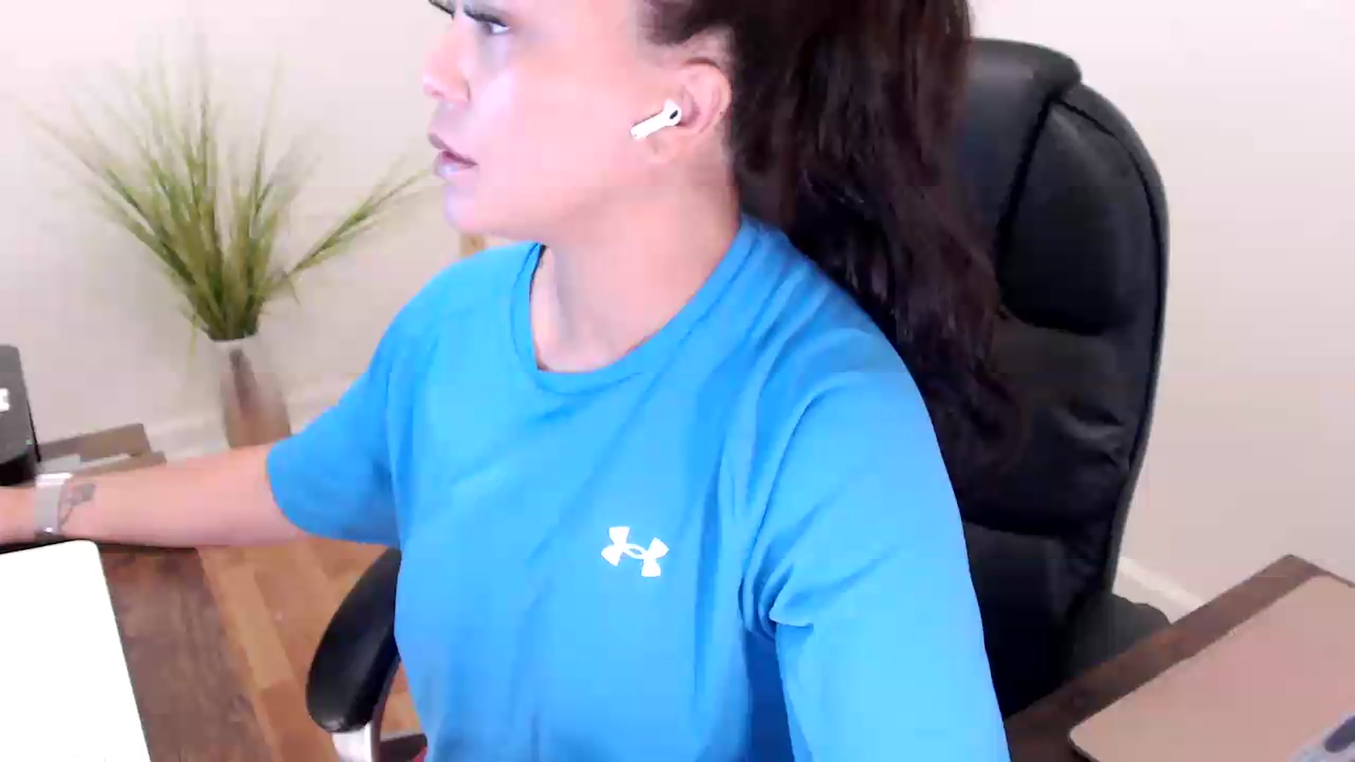 Gallery image thumbnail from CoconutCreme's myfreecams stream on, 09/16/2026, 15:27 image 10 of 20