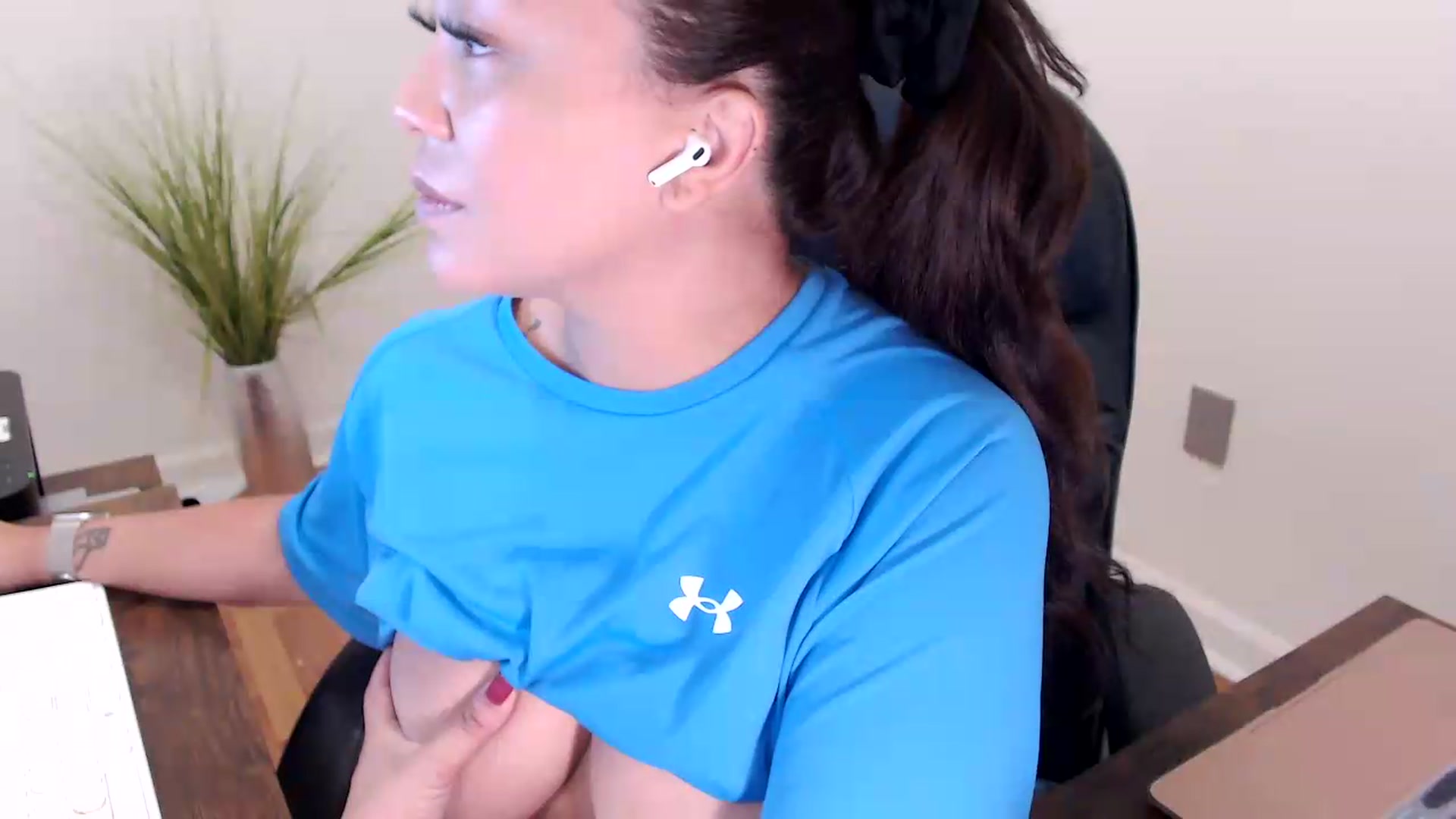 Gallery image thumbnail from CoconutCreme's myfreecams stream on, 09/16/2026, 16:26 image 6 of 20
