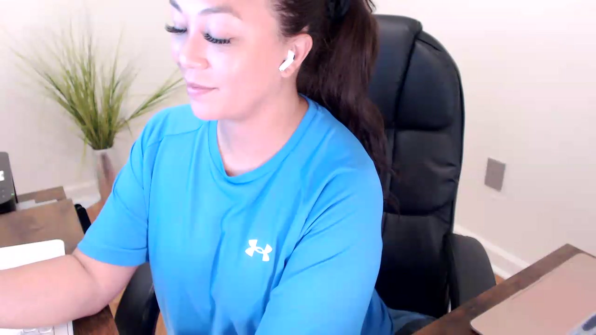 Gallery image thumbnail from CoconutCreme's myfreecams stream on, 09/16/2026, 16:26 image 9 of 20