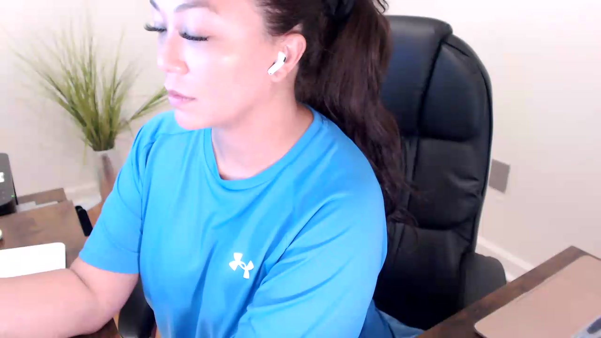 Gallery image thumbnail from CoconutCreme's myfreecams stream on, 09/16/2026, 16:26 image 7 of 20