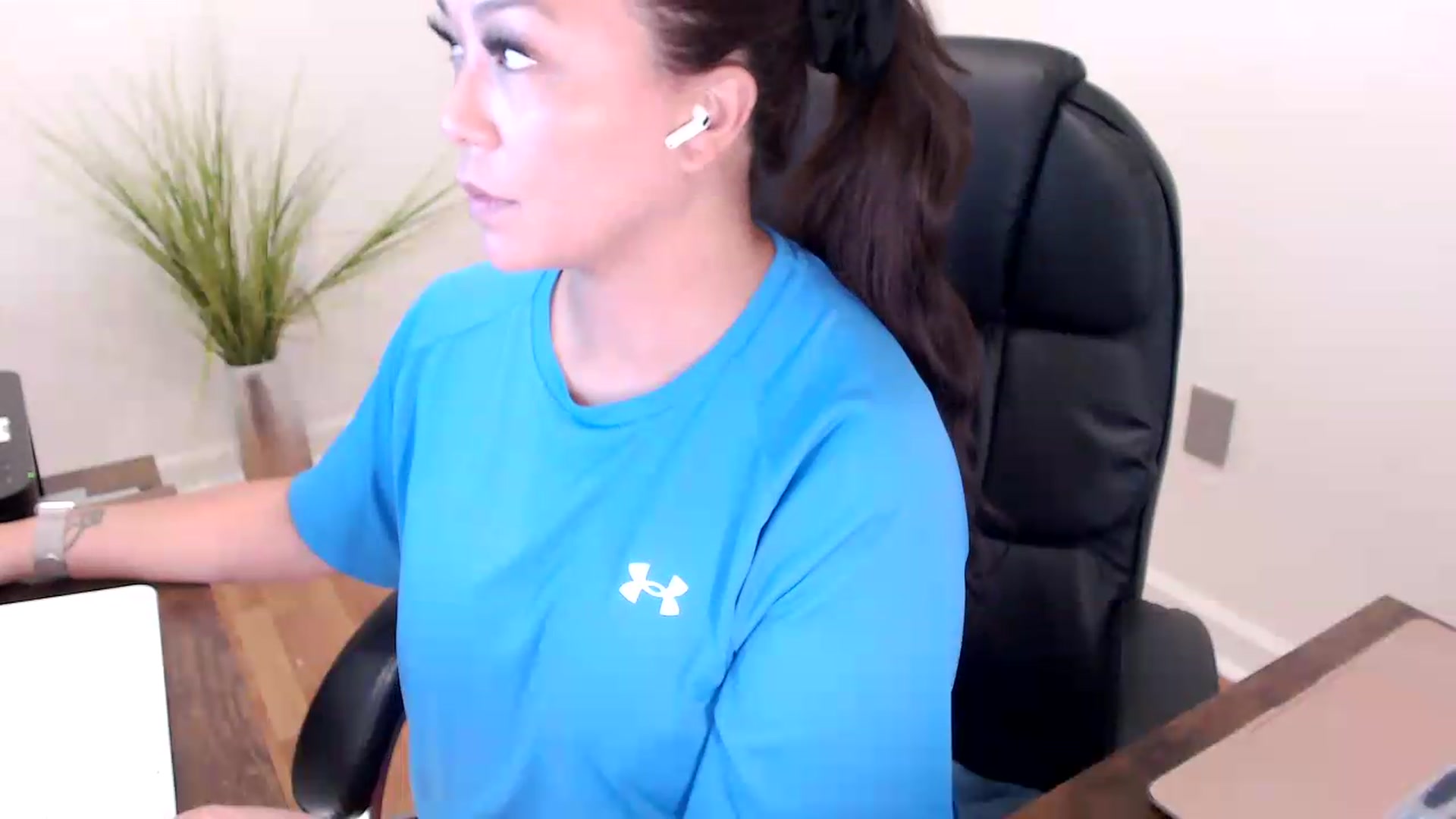 Gallery image thumbnail from CoconutCreme's myfreecams stream on, 09/16/2026, 16:26 image 15 of 20