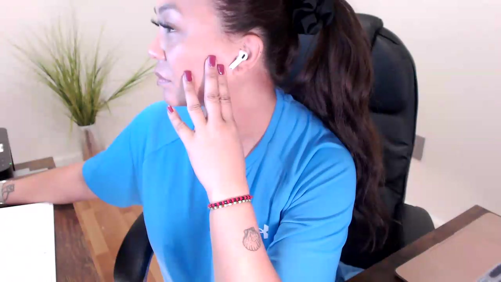 Gallery image thumbnail from CoconutCreme's myfreecams stream on, 09/16/2026, 17:16 image 10 of 20