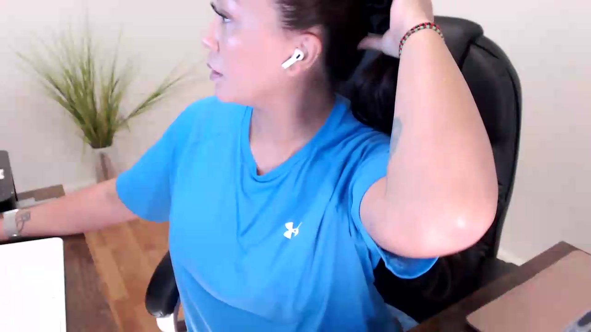 Gallery image thumbnail from CoconutCreme's myfreecams stream on, 09/16/2026, 17:16 image 7 of 20