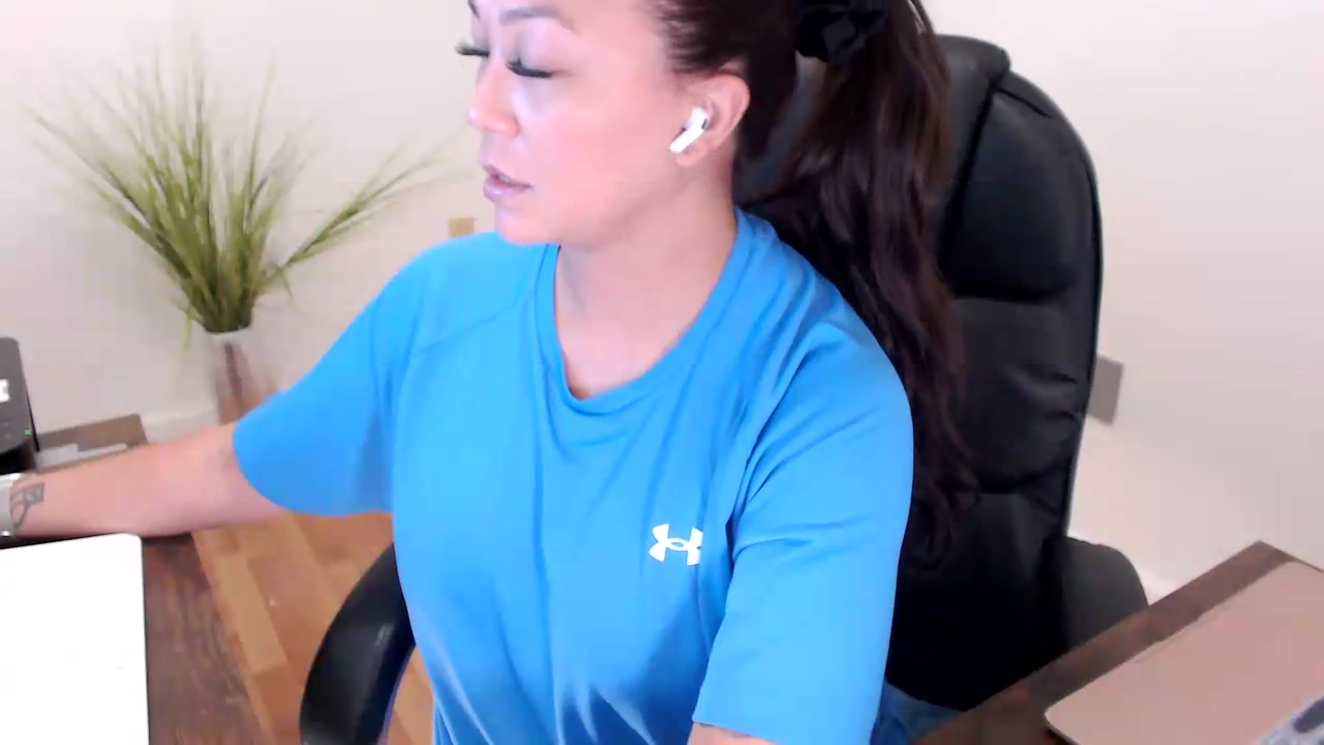 Gallery image thumbnail from CoconutCreme's myfreecams stream on, 09/16/2026, 17:16 image 13 of 20