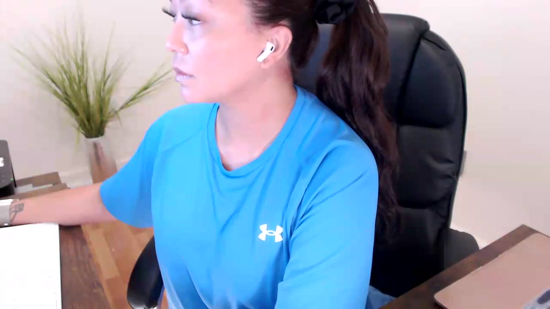 Gallery image thumbnail from CoconutCreme's myfreecams stream on, 09/16/2026, 17:16 image 19 of 20