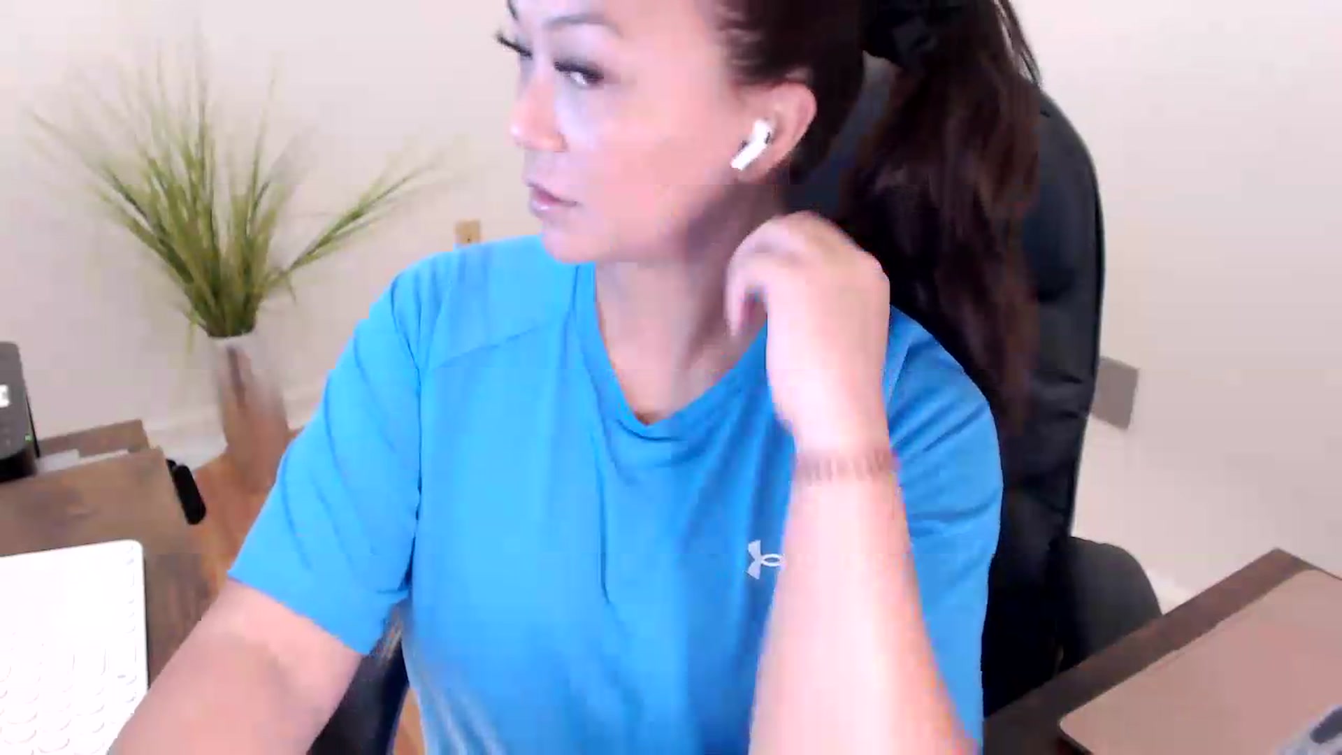 Gallery image thumbnail from CoconutCreme's myfreecams stream on, 09/16/2026, 17:16 image 17 of 20