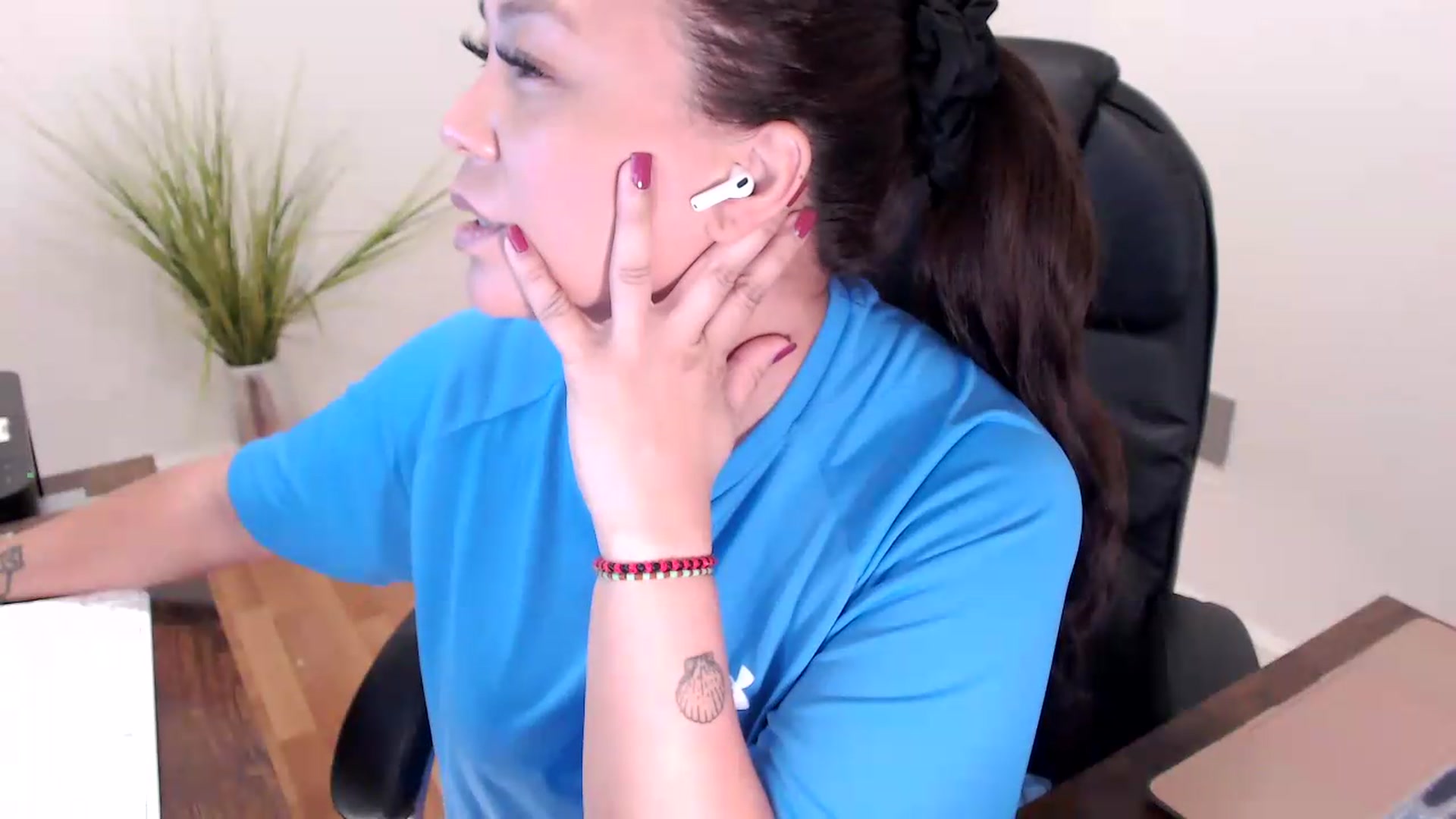 Gallery image thumbnail from CoconutCreme's myfreecams stream on, 09/16/2026, 18:13 image 5 of 20