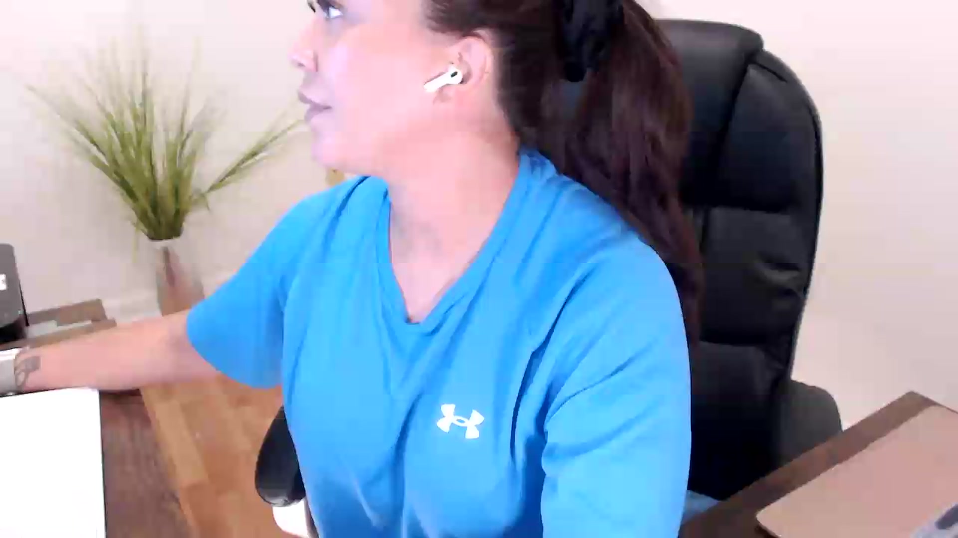 Gallery image thumbnail from CoconutCreme's myfreecams stream on, 09/16/2026, 18:13 image 13 of 20
