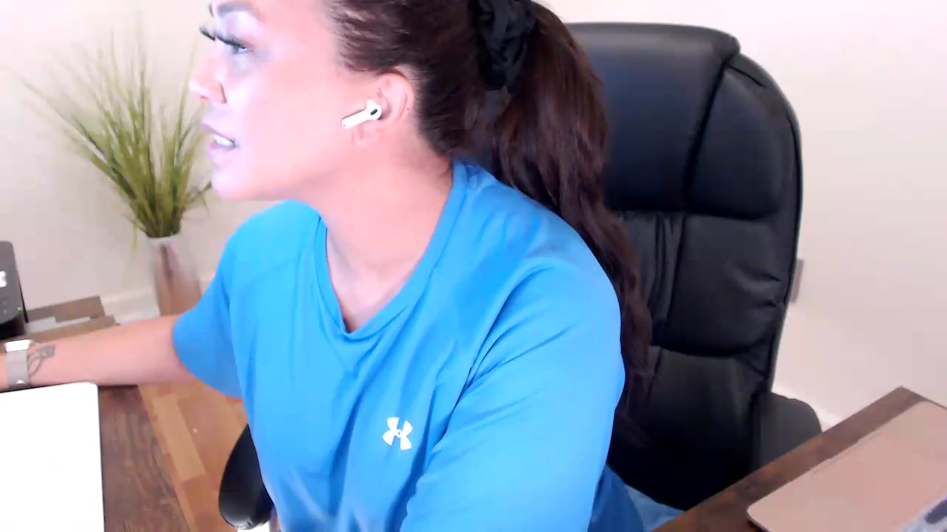 Gallery image thumbnail from CoconutCreme's myfreecams stream on, 09/16/2026, 18:13 image 2 of 20