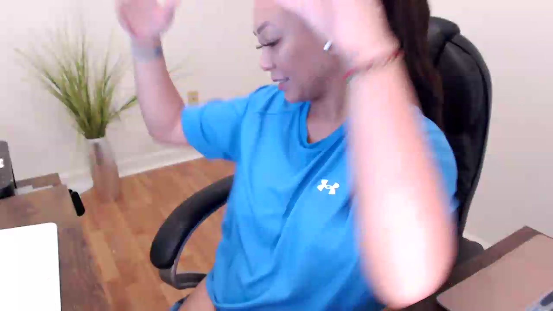 Gallery image thumbnail from CoconutCreme's myfreecams stream on, 09/16/2026, 18:13 image 9 of 20