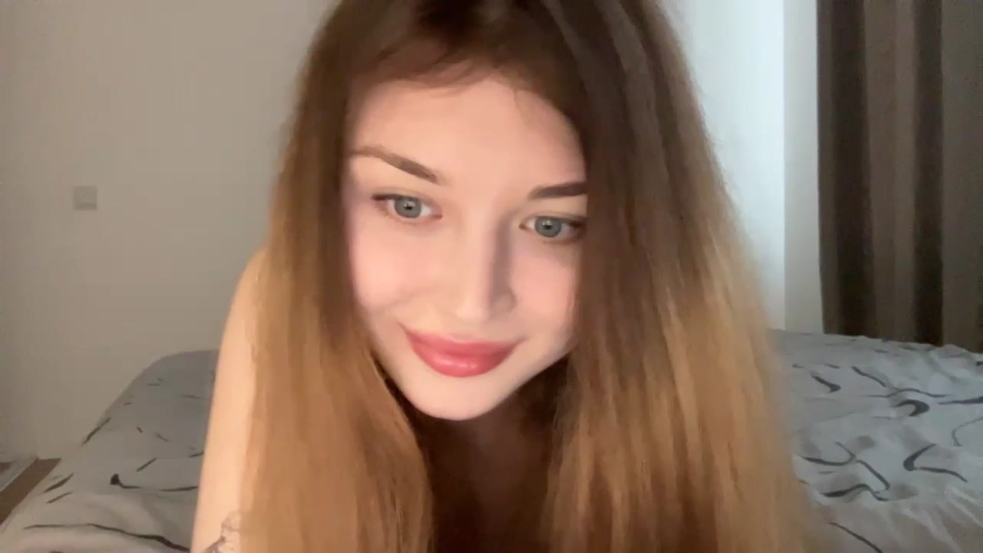 Gallery image thumbnail from Coconut_dream's myfreecams stream on, 04/13/2023, 16:13 image 3 of 20