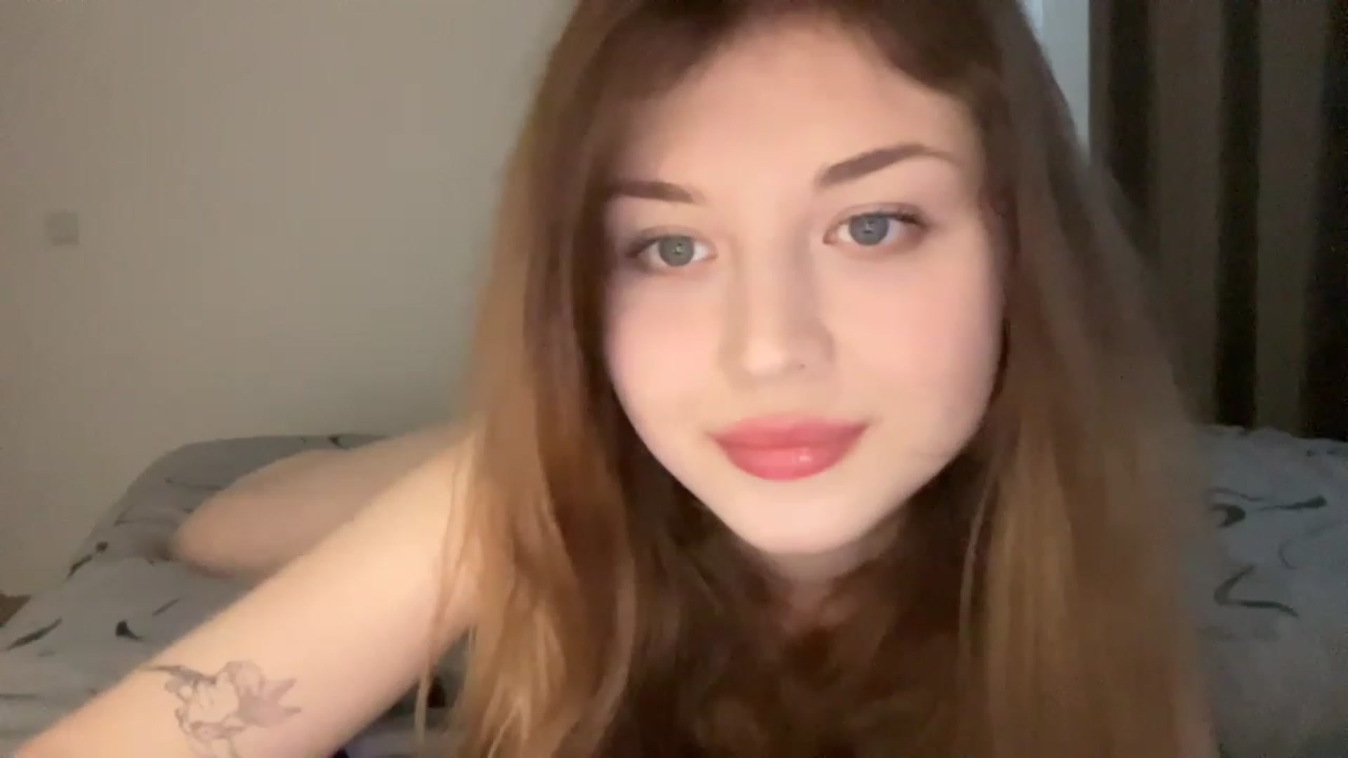Gallery image thumbnail from Coconut_dream's myfreecams stream on, 04/13/2023, 16:13 image 18 of 20
