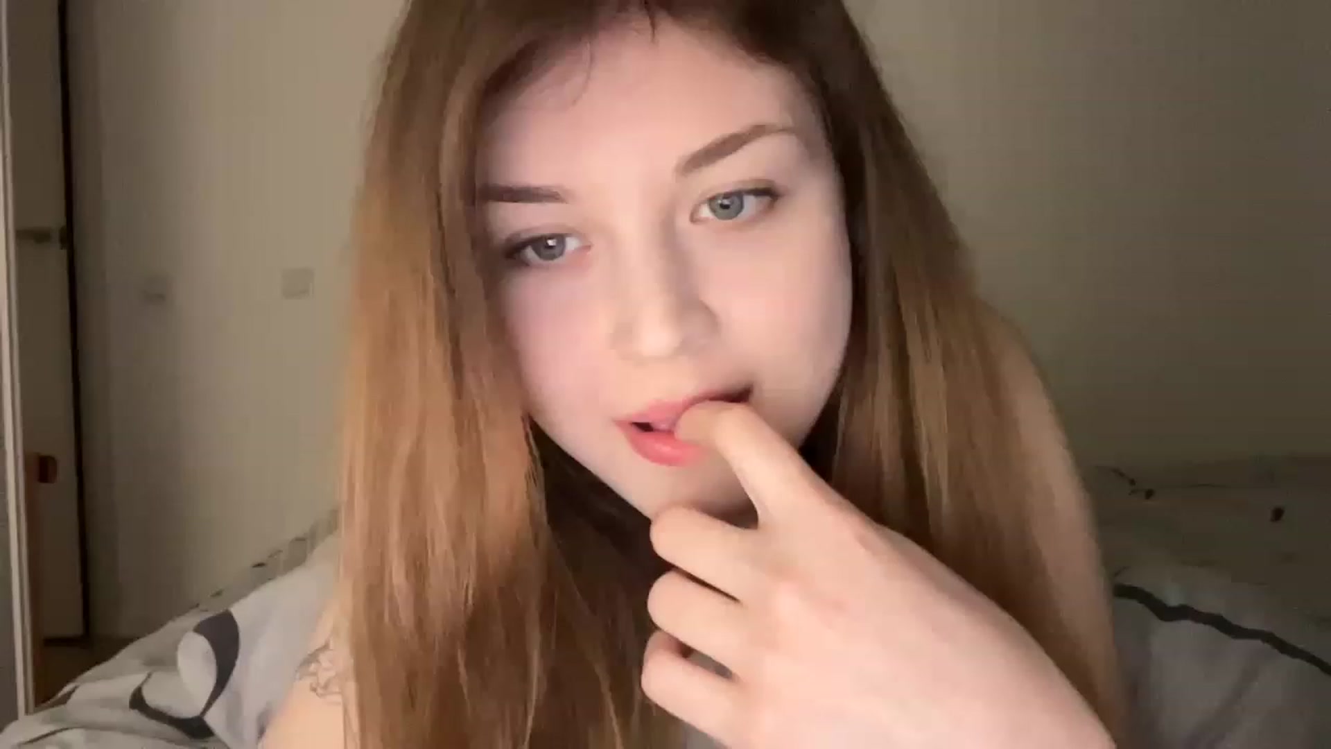Gallery image thumbnail from Coconut_dream's myfreecams stream on, 04/13/2023, 17:56 image 7 of 20
