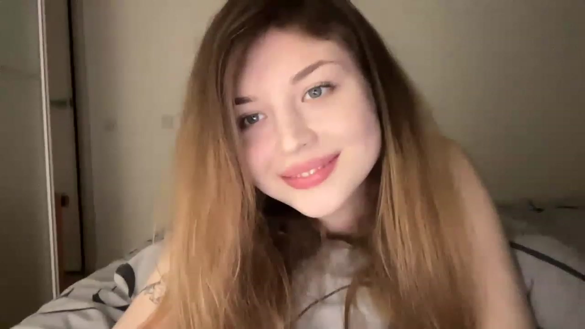 Gallery image thumbnail from Coconut_dream's myfreecams stream on, 04/13/2023, 17:56 image 15 of 20