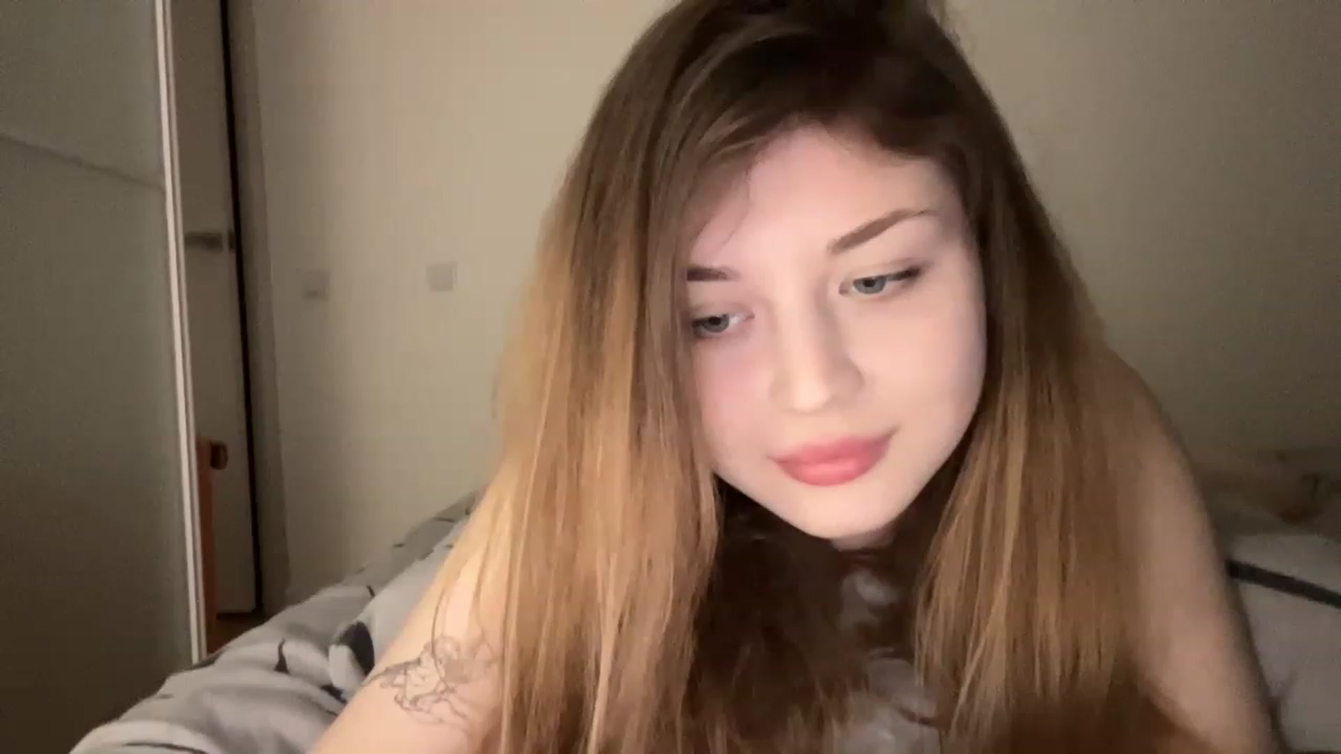 Gallery image thumbnail from Coconut_dream's myfreecams stream on, 04/13/2023, 17:56 image 20 of 20