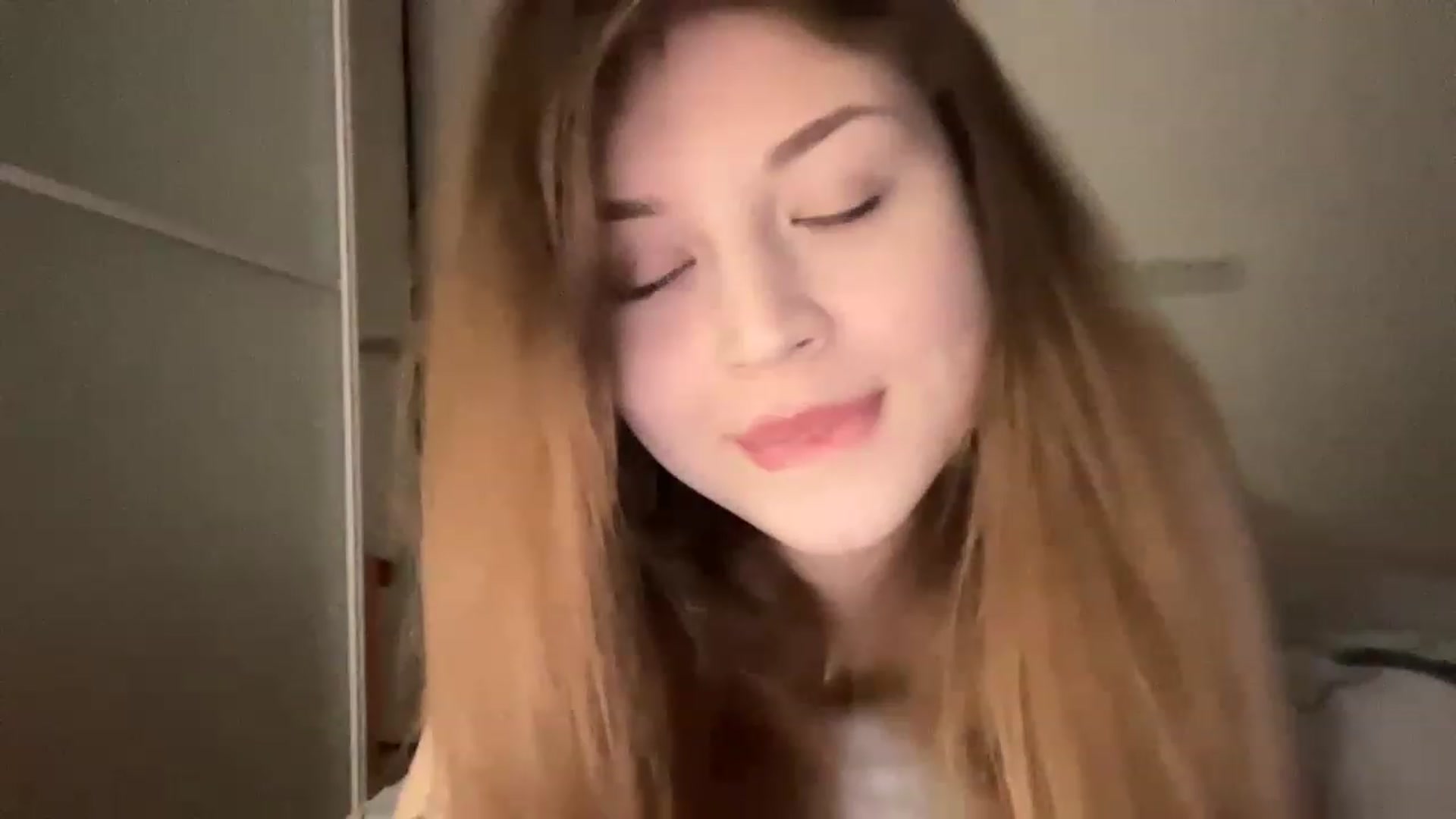 Gallery image thumbnail from Coconut_dream's myfreecams stream on, 04/13/2023, 17:56 image 2 of 20