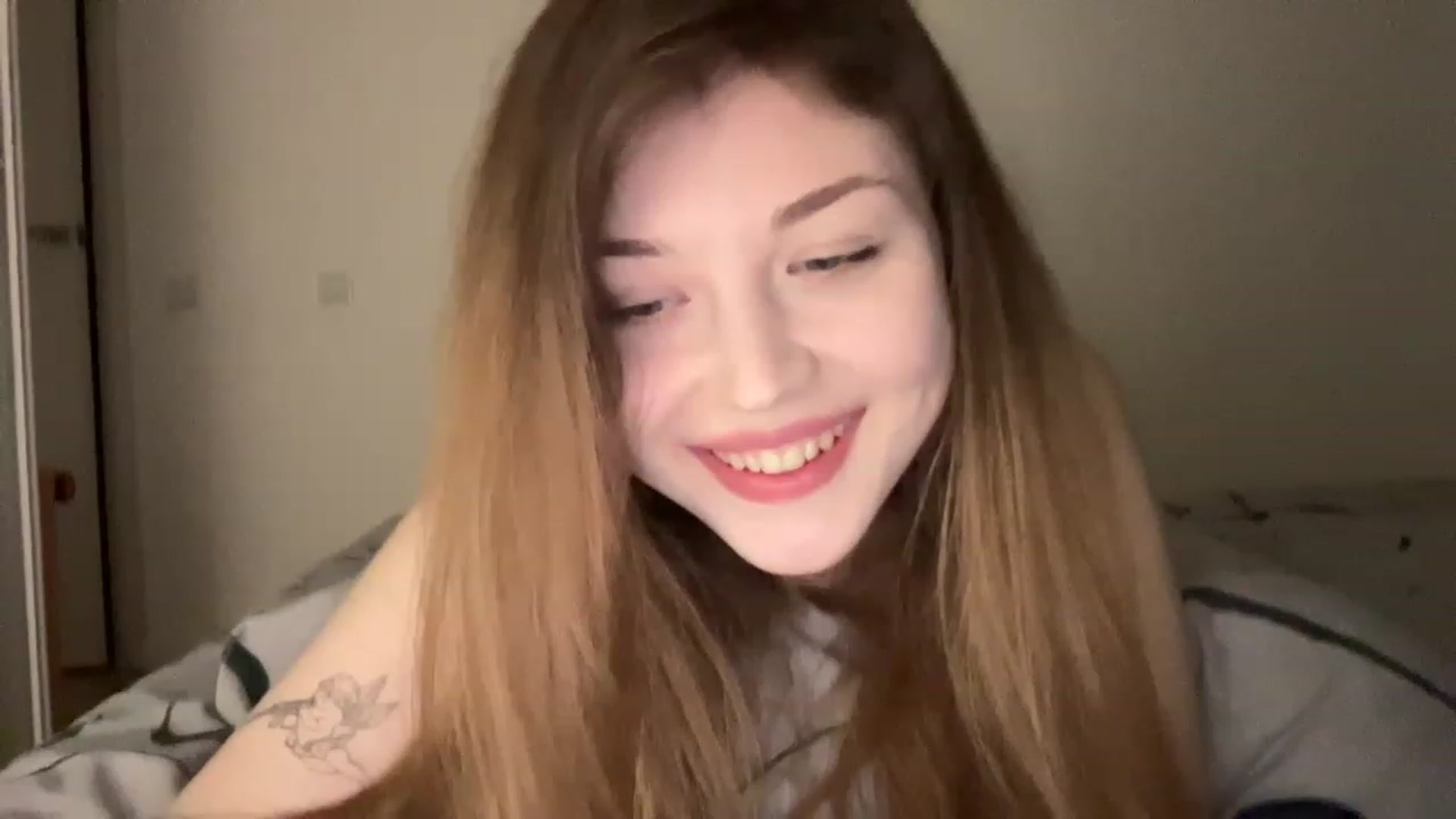 Gallery image thumbnail from Coconut_dream's myfreecams stream on, 04/13/2023, 17:56 image 10 of 20