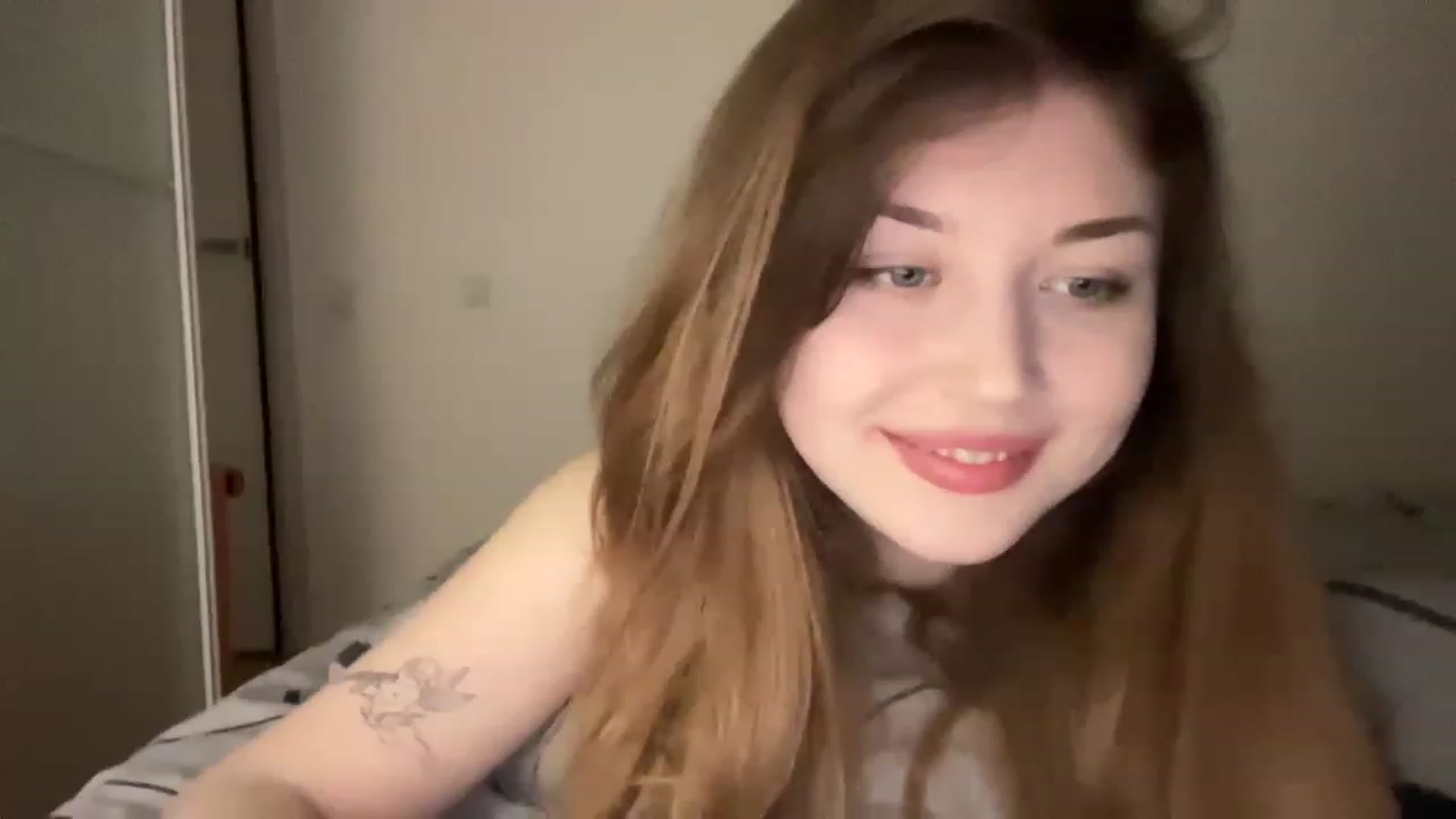 Gallery image thumbnail from Coconut_dream's myfreecams stream on, 04/13/2023, 17:56 image 17 of 20