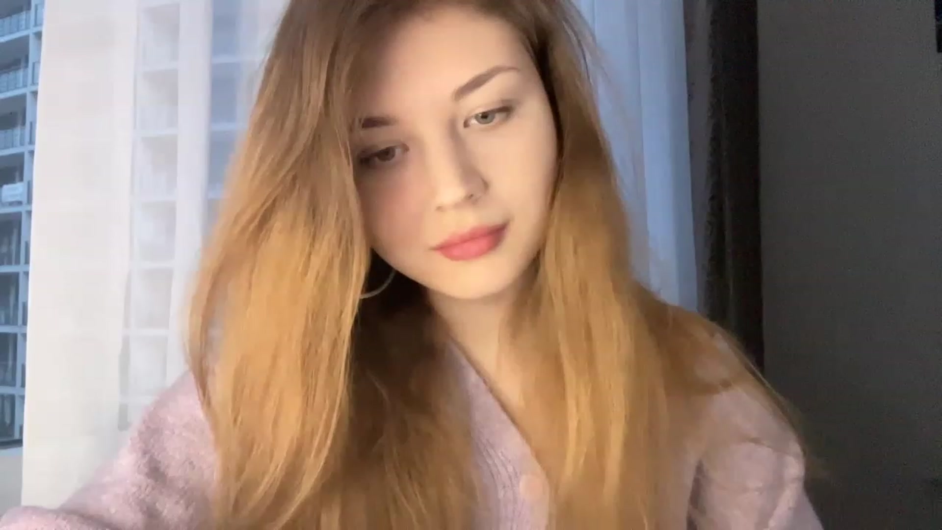 Gallery image thumbnail from Coconut_dream's myfreecams stream on, 04/15/2023, 16:51 image 18 of 20