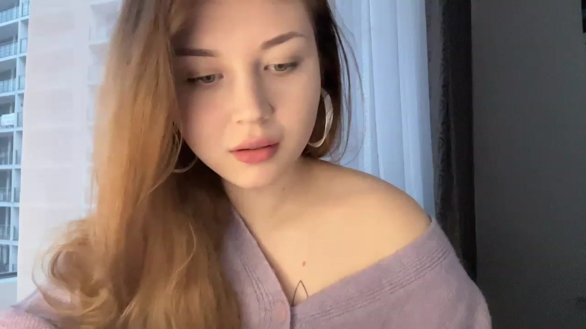 Gallery image thumbnail from Coconut_dream's myfreecams stream on, 04/15/2023, 16:51 image 12 of 20