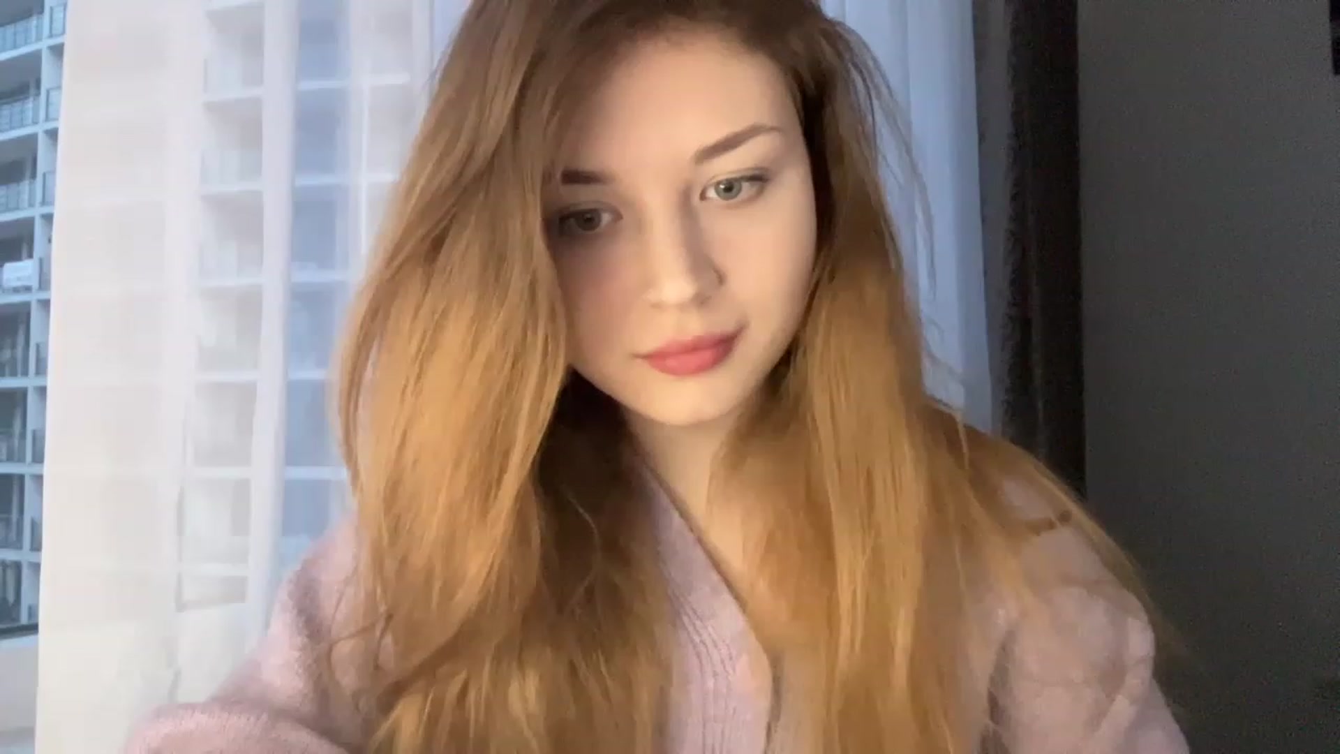 Gallery image thumbnail from Coconut_dream's myfreecams stream on, 04/15/2023, 16:51 image 17 of 20
