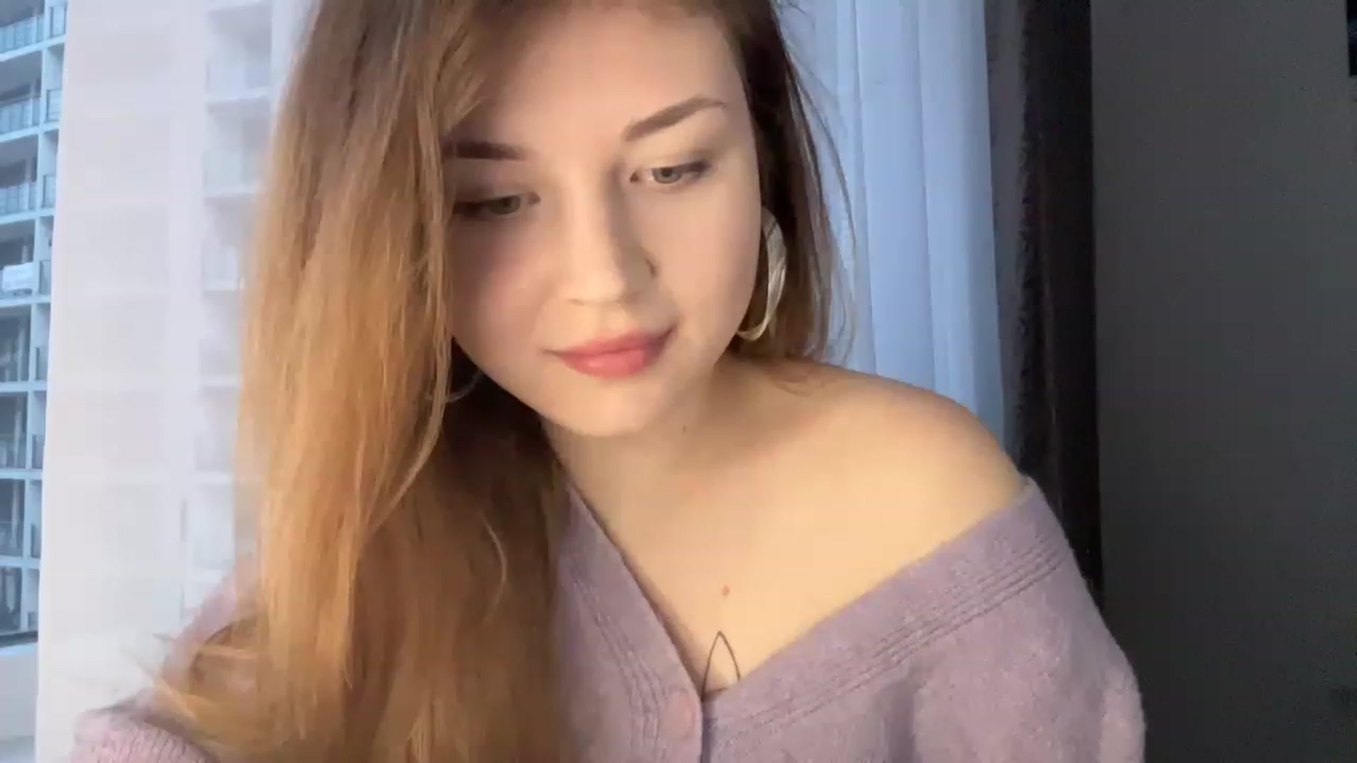 Gallery image thumbnail from Coconut_dream's myfreecams stream on, 04/15/2023, 16:51 image 14 of 20