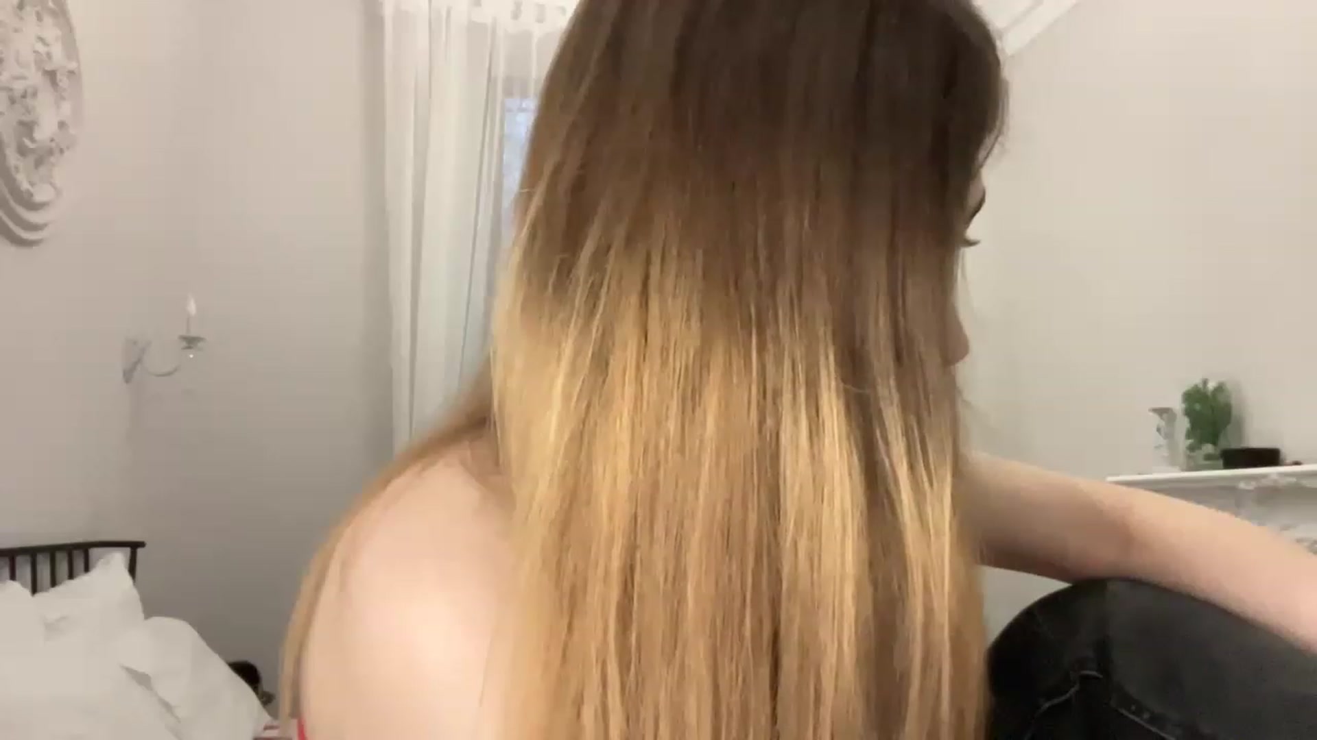 Gallery image thumbnail from Coconut_dream's myfreecams stream on, 04/20/2023, 17:02 image 14 of 20
