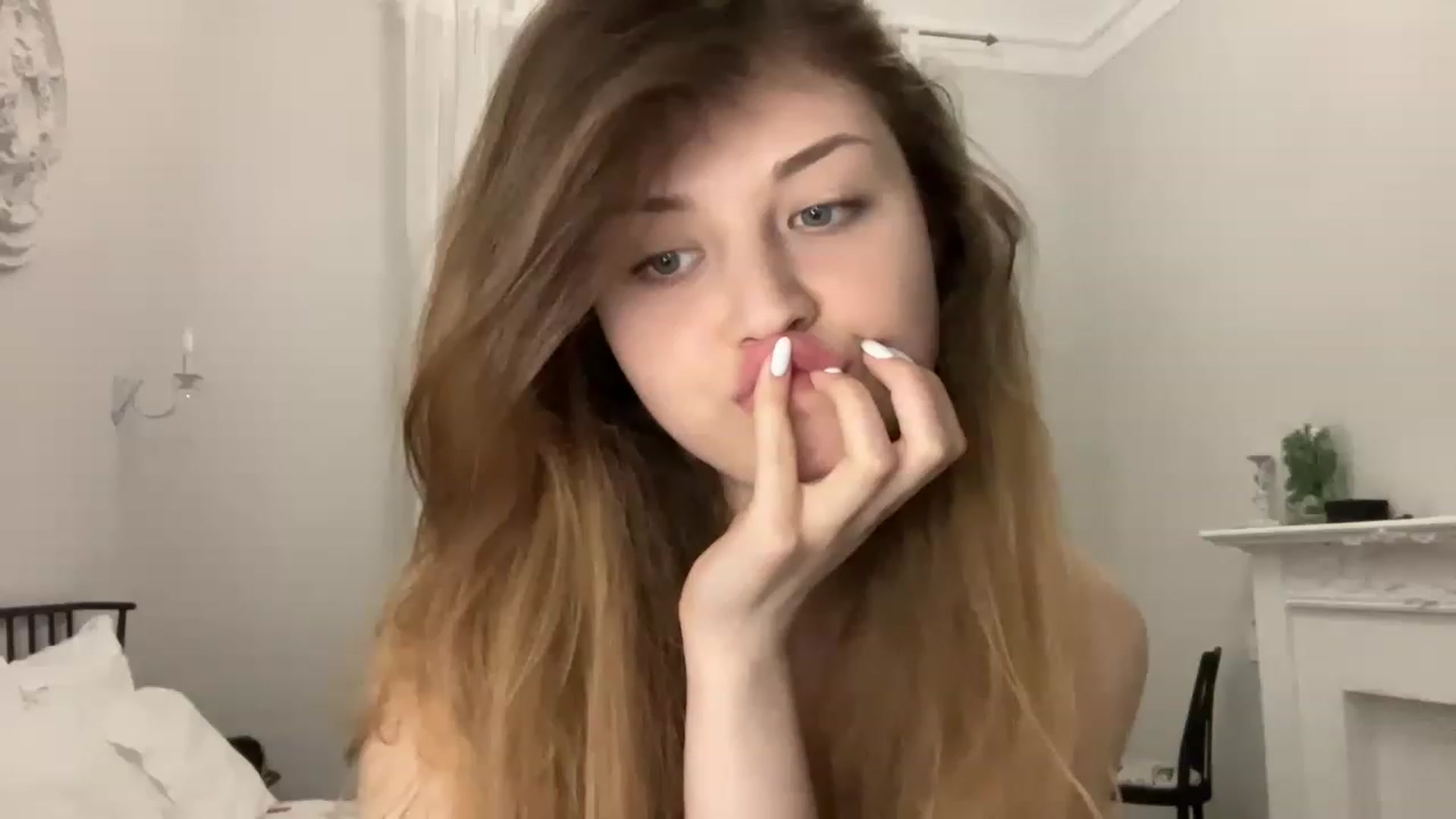 Gallery image thumbnail from Coconut_dream's myfreecams stream on, 04/20/2023, 18:51 image 20 of 20