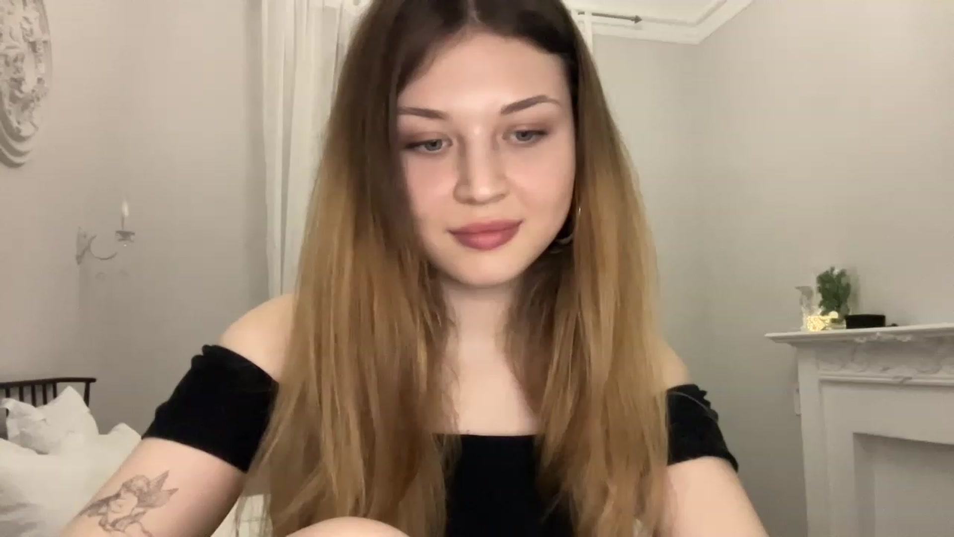 Gallery image thumbnail from Coconut_dream's myfreecams stream on, 04/21/2023, 17:42 image 17 of 20