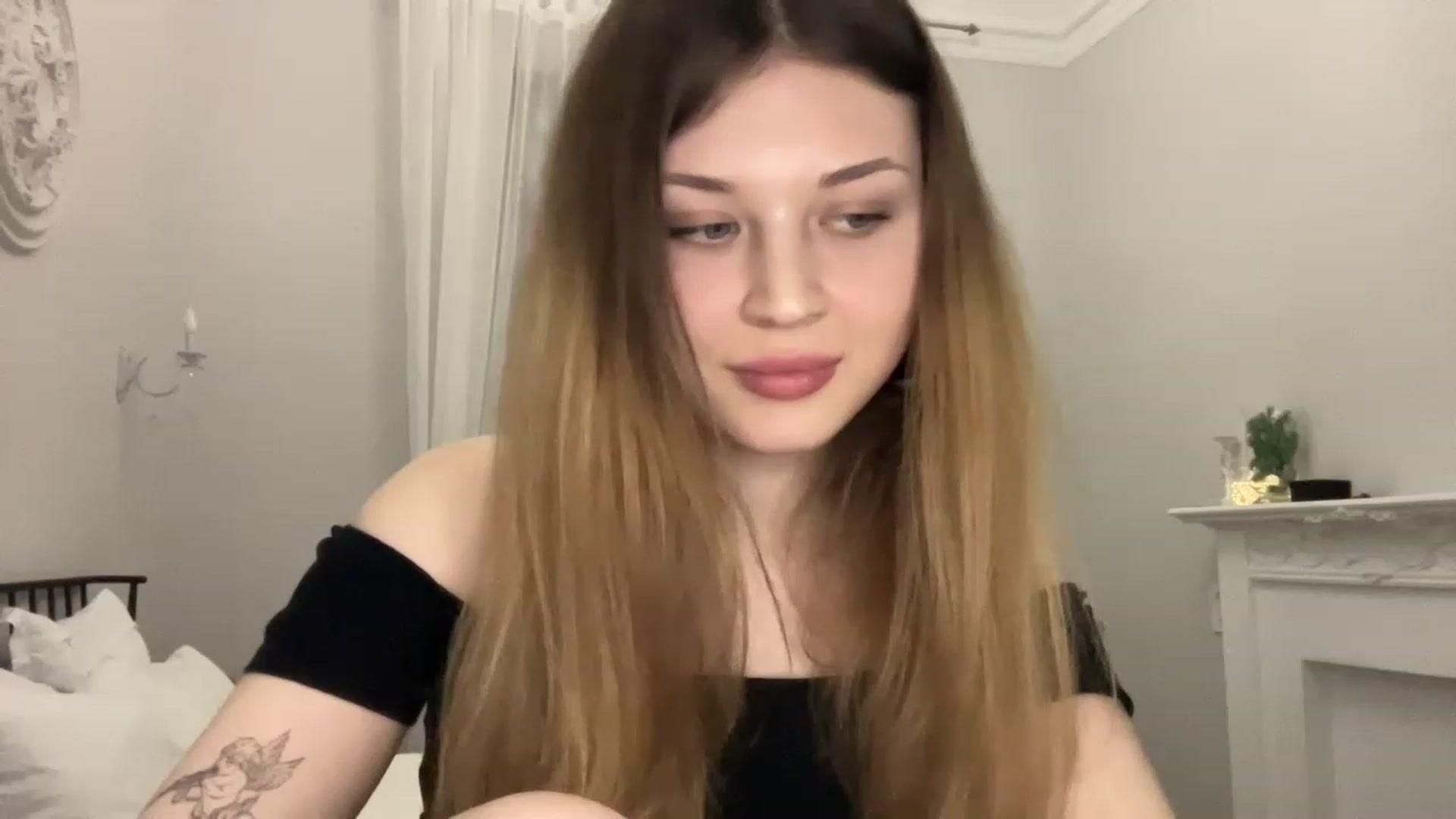 Gallery image thumbnail from Coconut_dream's myfreecams stream on, 04/21/2023, 17:42 image 18 of 20