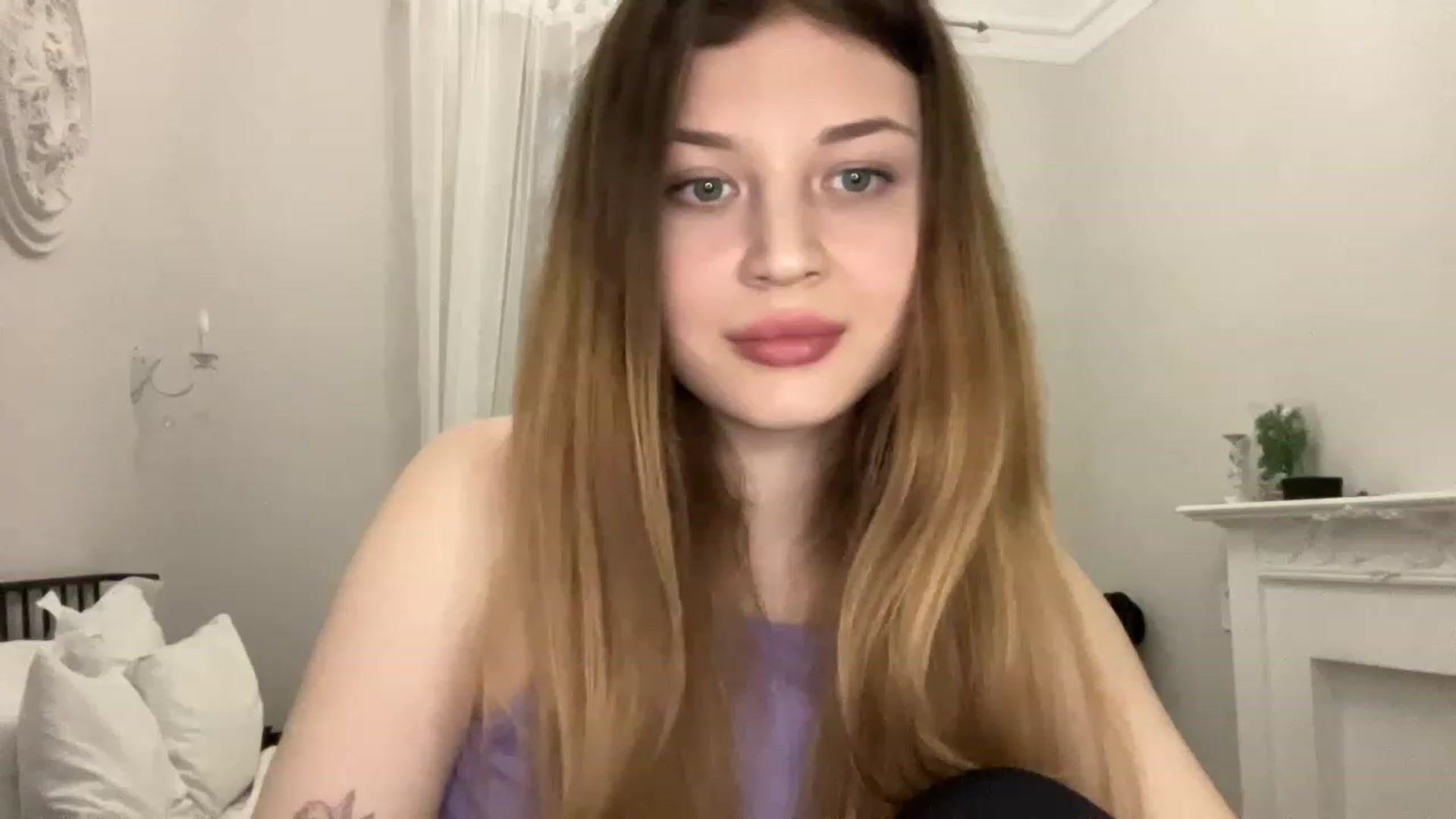 Gallery image thumbnail from Coconut_dream's myfreecams stream on, 04/22/2023, 18:10 image 1 of 20
