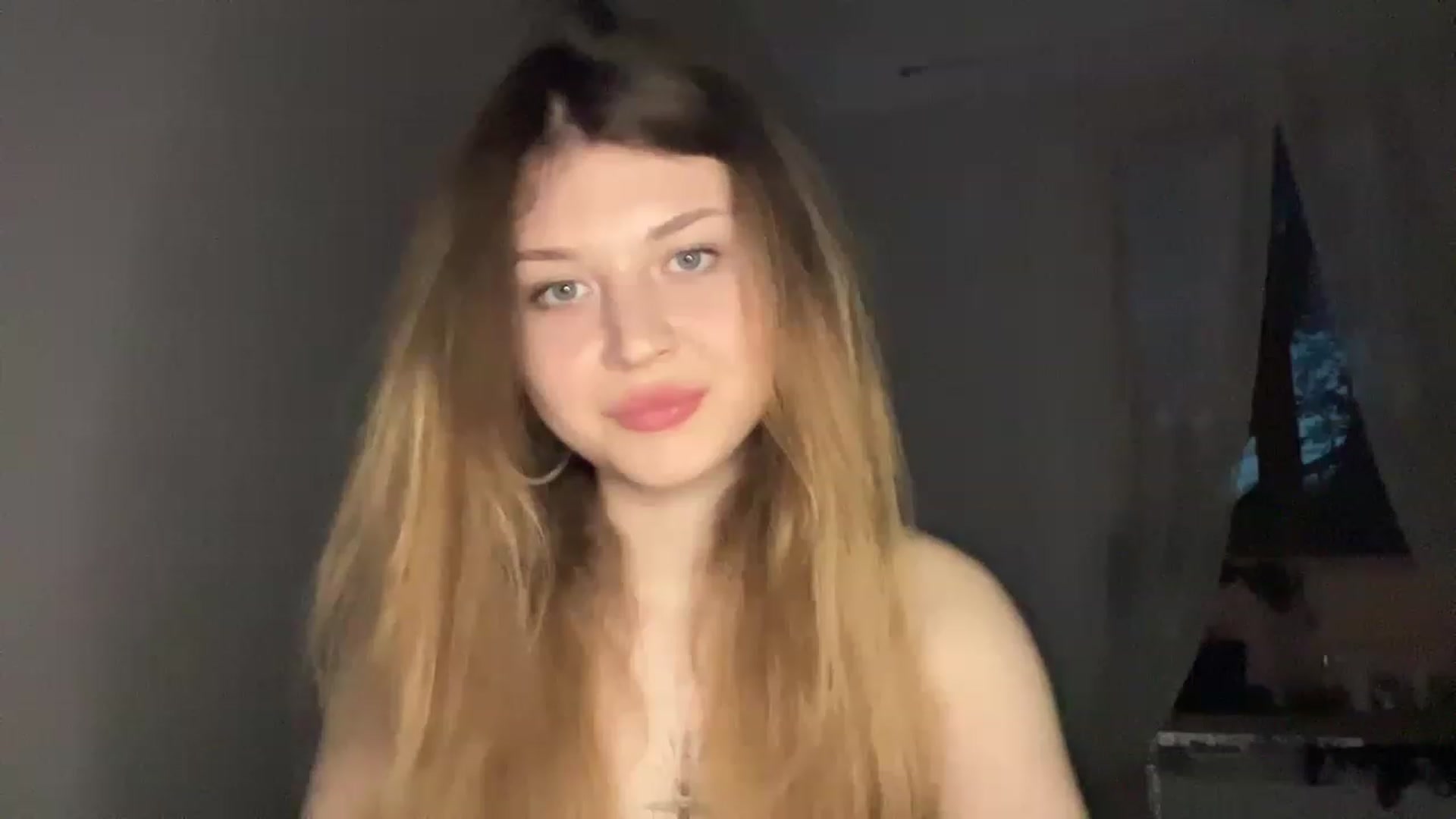Gallery image thumbnail from Coconut_dream's myfreecams stream on, 04/24/2023, 17:52 image 4 of 20