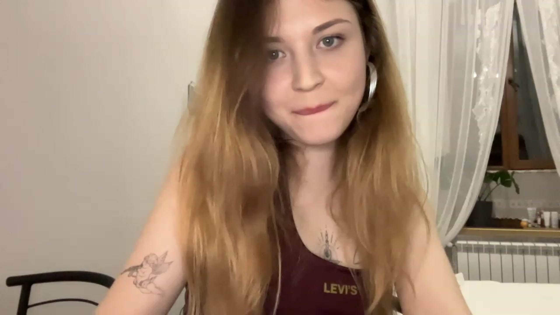 Gallery image thumbnail from Coconut_dream's myfreecams stream on, 04/28/2023, 18:59 image 16 of 20