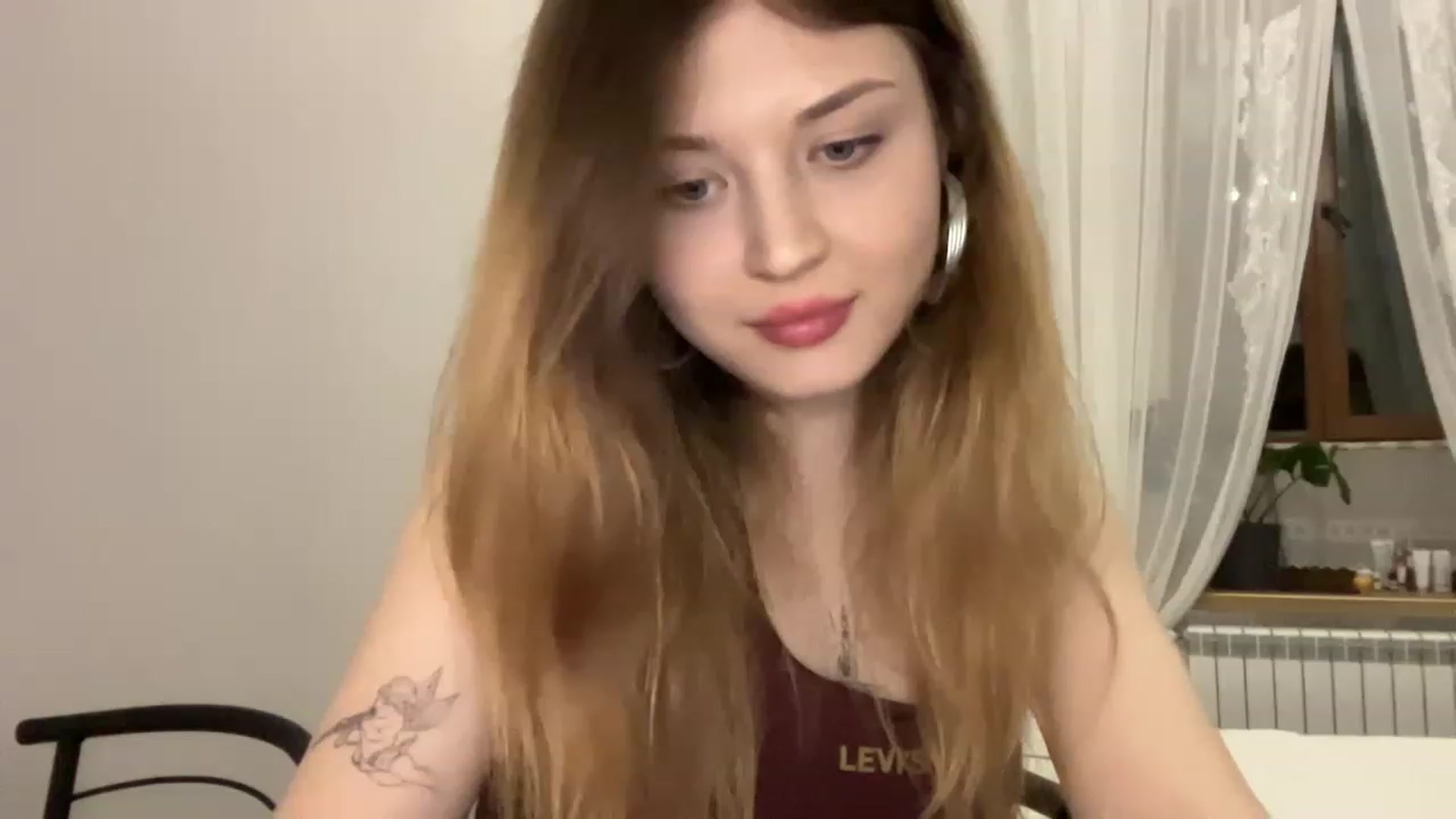 Gallery image thumbnail from Coconut_dream's myfreecams stream on, 04/28/2023, 18:59 image 19 of 20