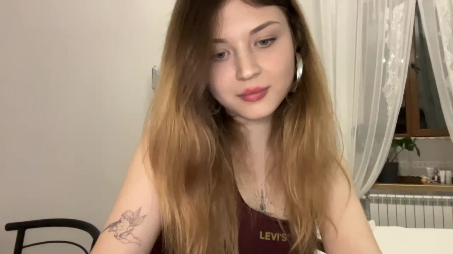 Gallery image thumbnail from Coconut_dream's myfreecams stream on, 04/28/2023, 18:59 image 20 of 20