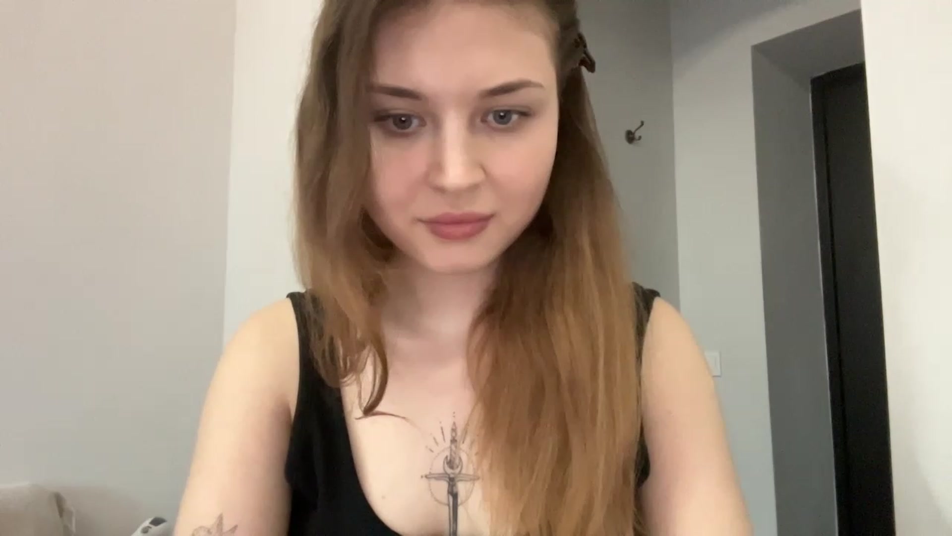 Gallery image thumbnail from Coconut_dream's myfreecams stream on, 05/01/2023, 16:29 image 19 of 20
