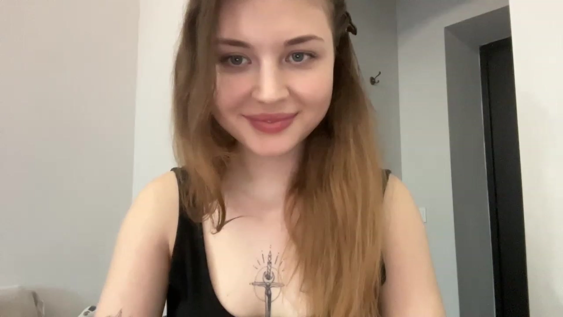 Gallery image thumbnail from Coconut_dream's myfreecams stream on, 05/01/2023, 16:29 image 16 of 20