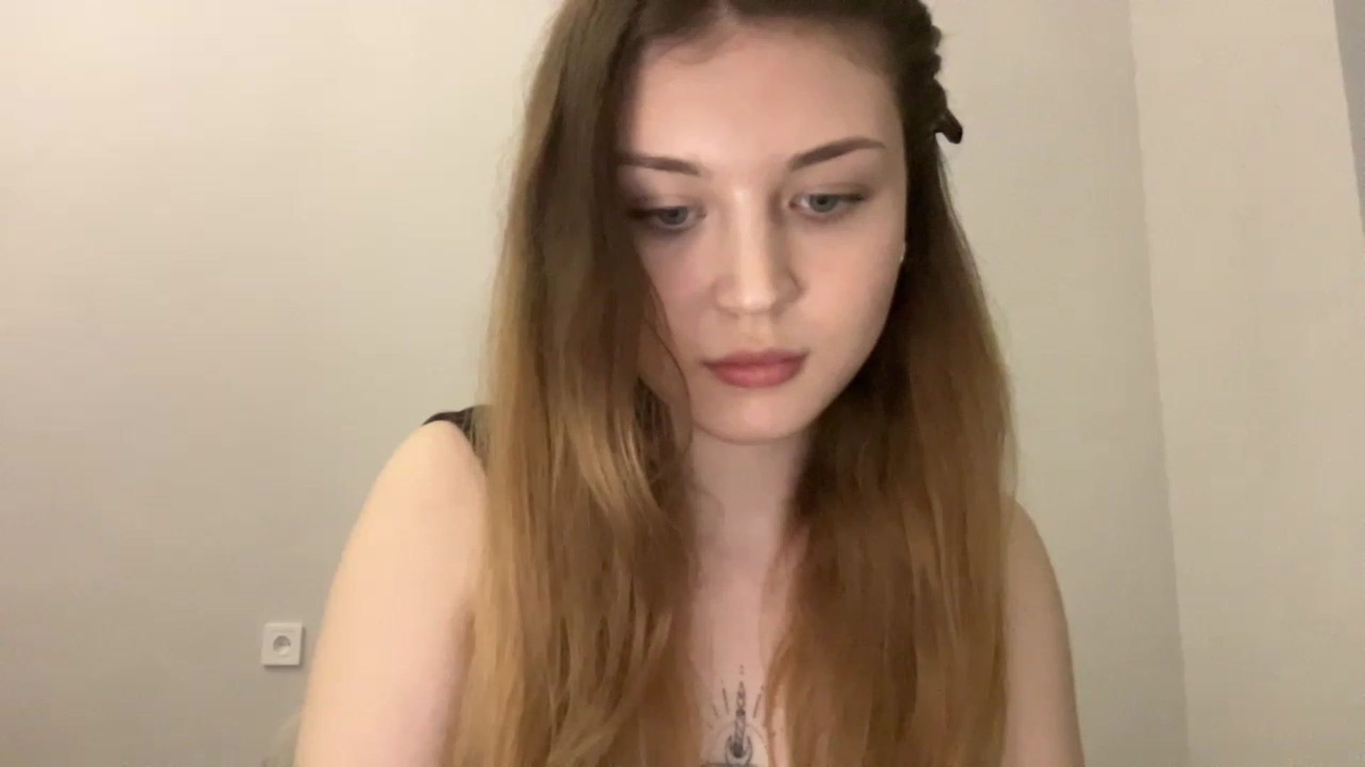 Gallery image thumbnail from Coconut_dream's myfreecams stream on, 05/01/2023, 18:18 image 9 of 20