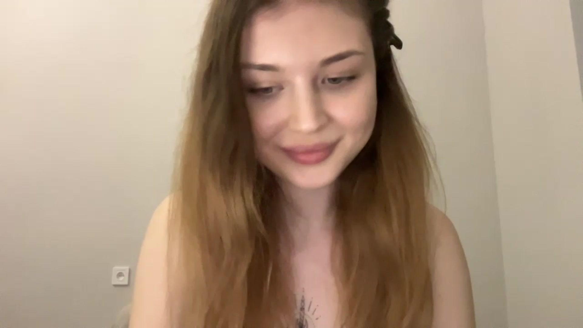 Gallery image thumbnail from Coconut_dream's myfreecams stream on, 05/01/2023, 18:18 image 3 of 20