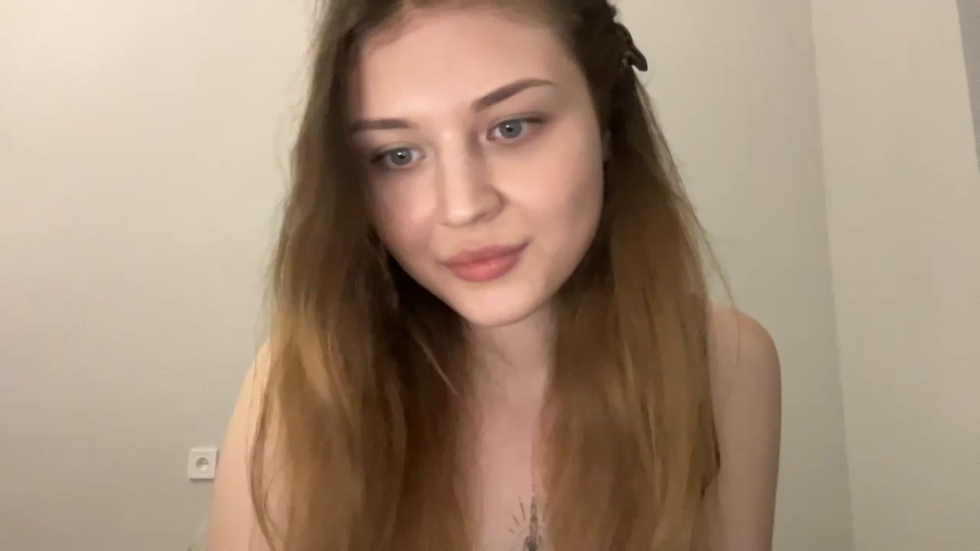 Gallery image thumbnail from Coconut_dream's myfreecams stream on, 05/01/2023, 18:18 image 8 of 20