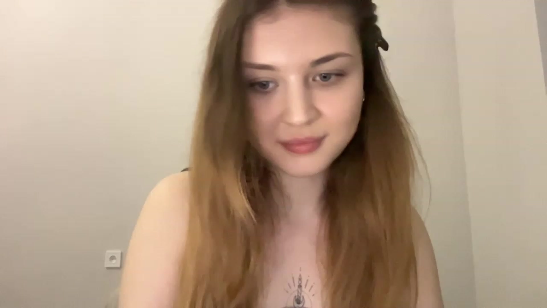 Gallery image thumbnail from Coconut_dream's myfreecams stream on, 05/01/2023, 18:18 image 6 of 20