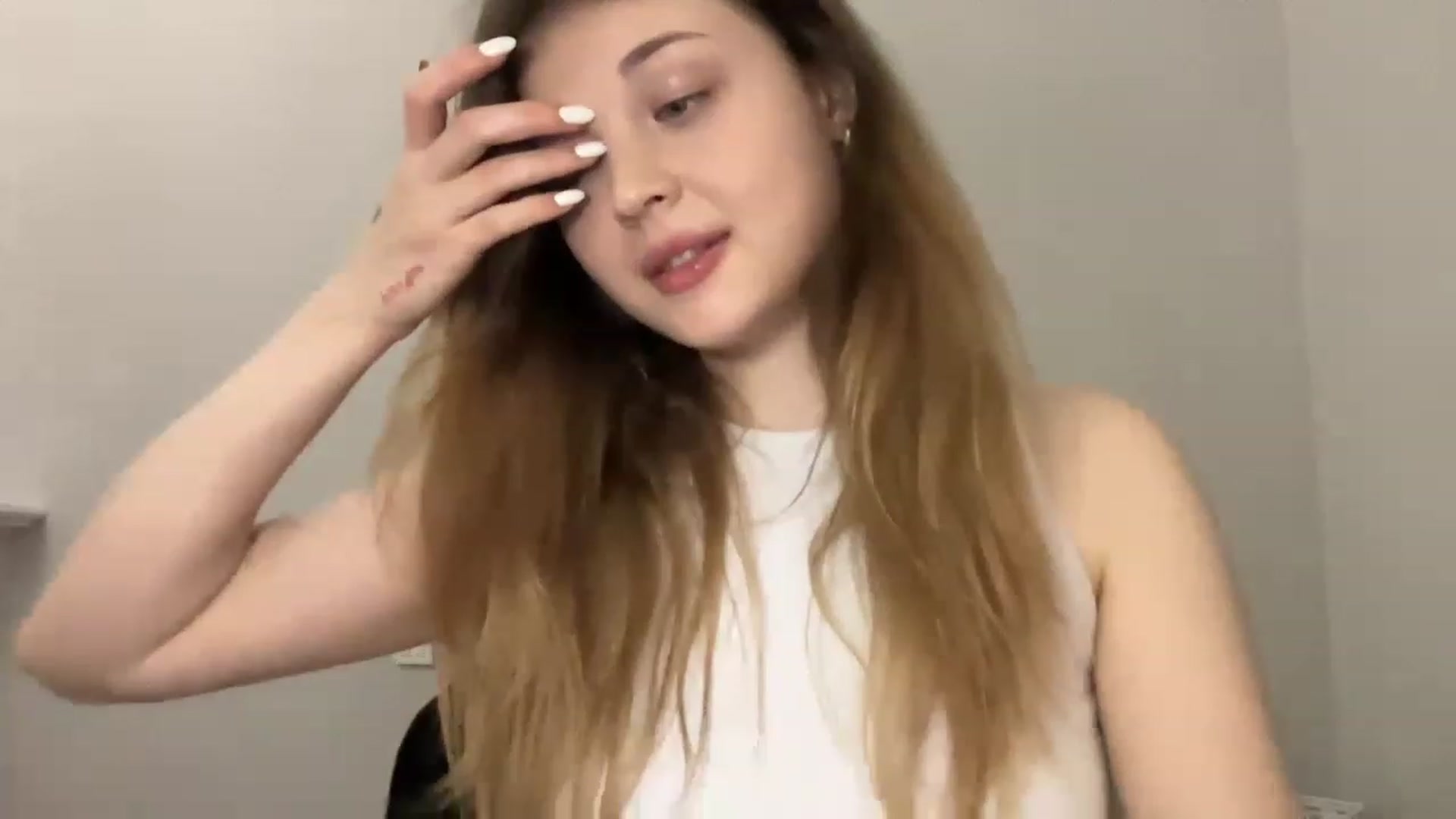 Gallery image thumbnail from Coconut_dream's myfreecams stream on, 05/03/2023, 19:04 image 8 of 20