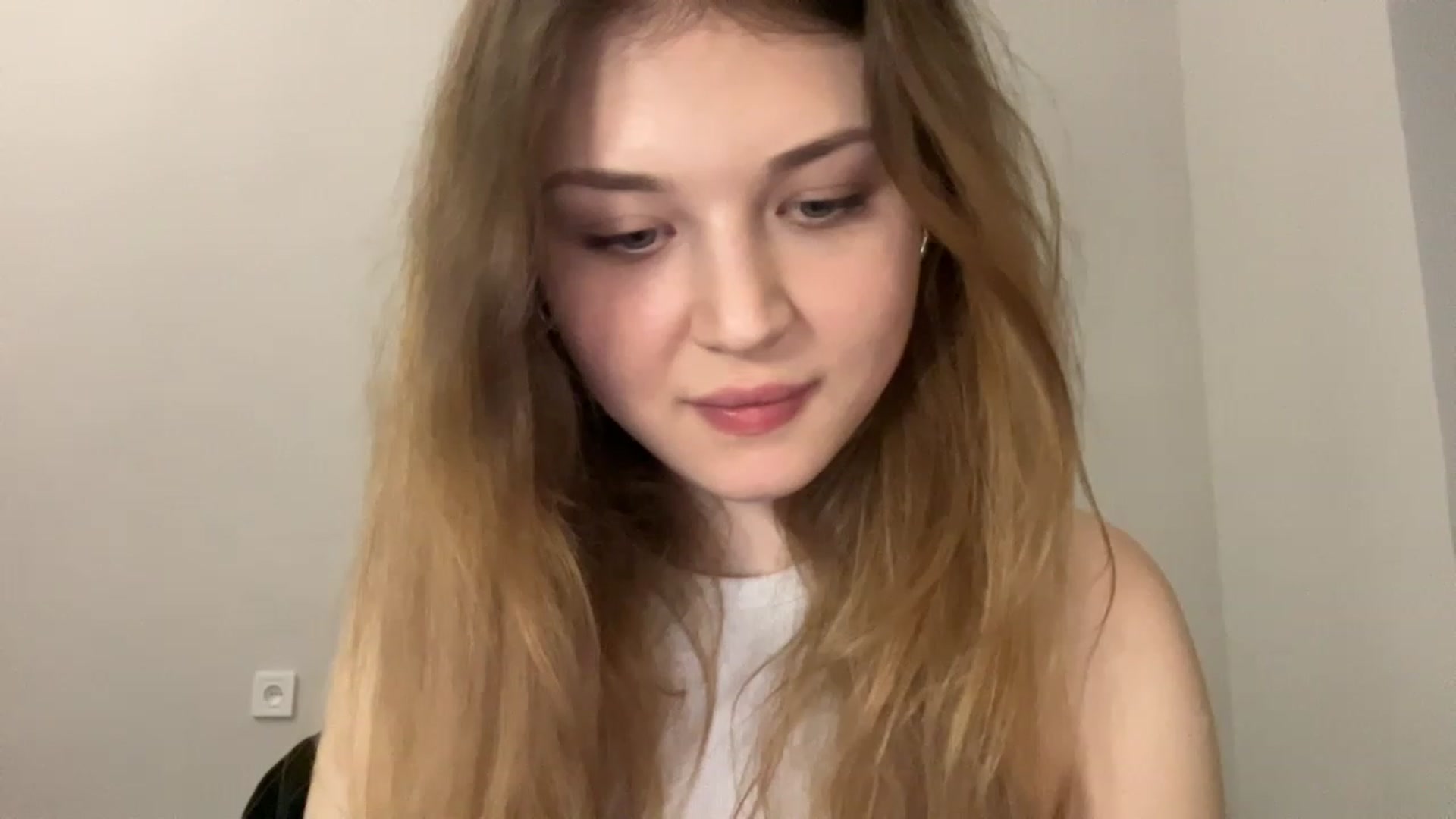 Gallery image thumbnail from Coconut_dream's myfreecams stream on, 05/03/2023, 21:36 image 14 of 20