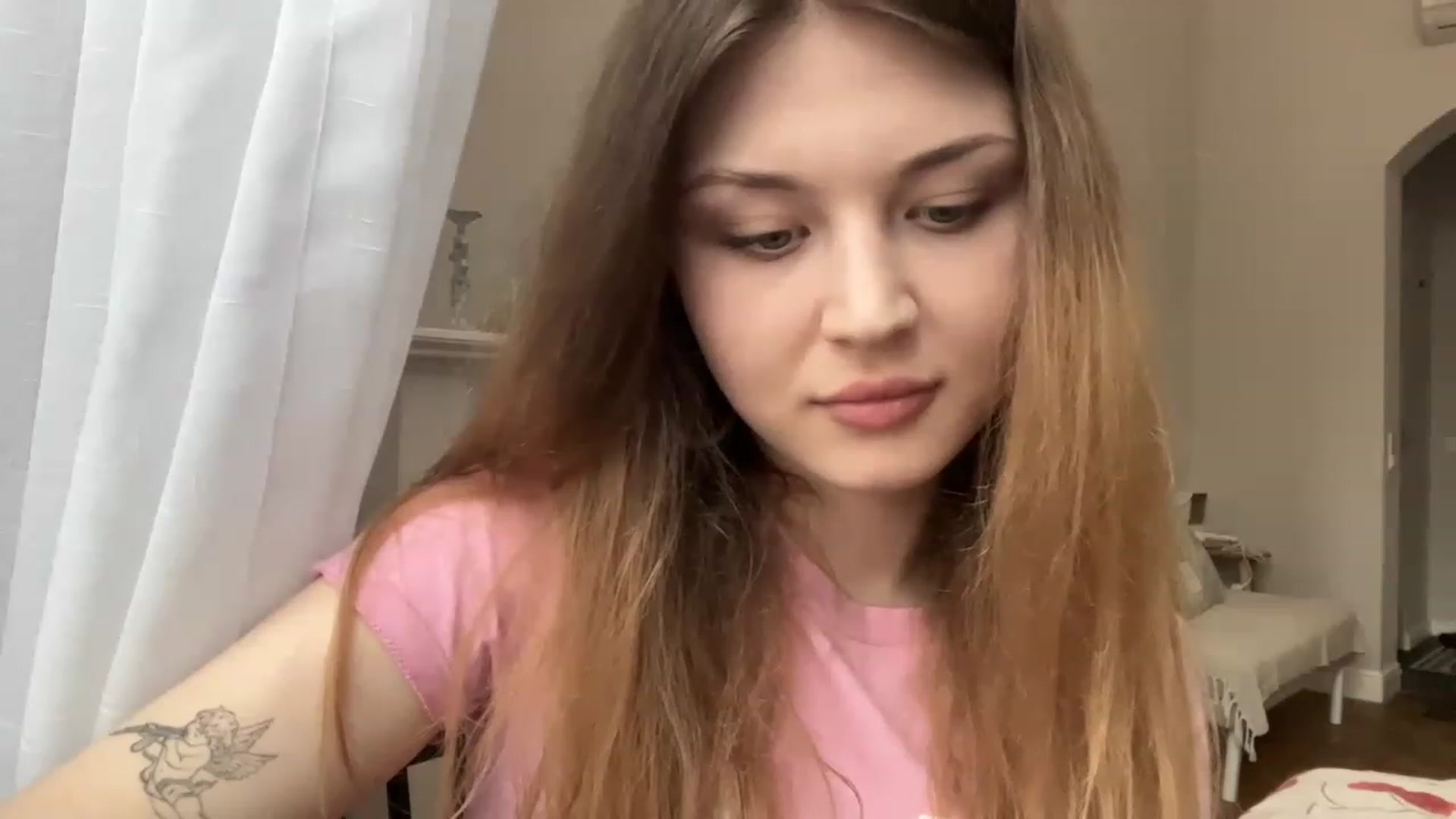 Gallery image thumbnail from Coconut_dream's myfreecams stream on, 05/04/2023, 16:10 image 11 of 20