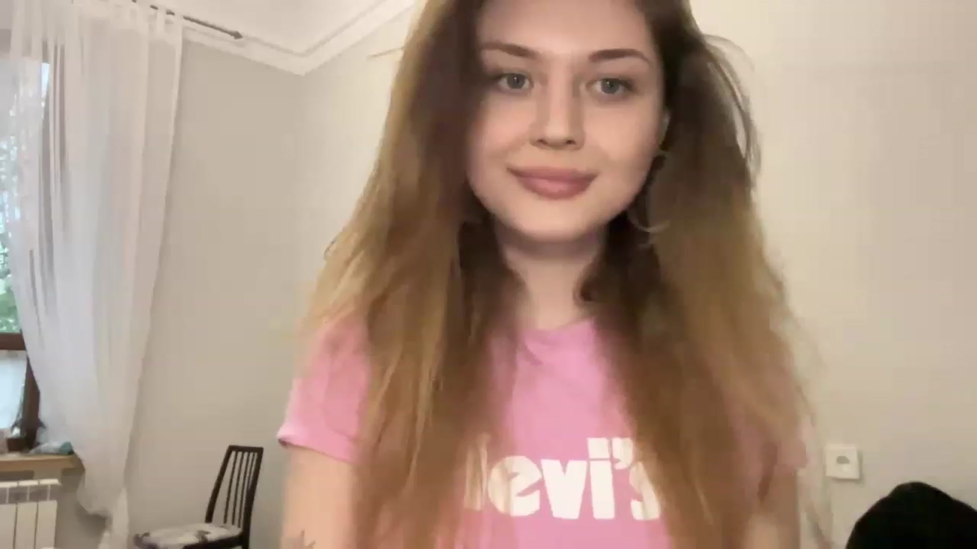 Gallery image thumbnail from Coconut_dream's myfreecams stream on, 05/04/2023, 16:29 image 13 of 20